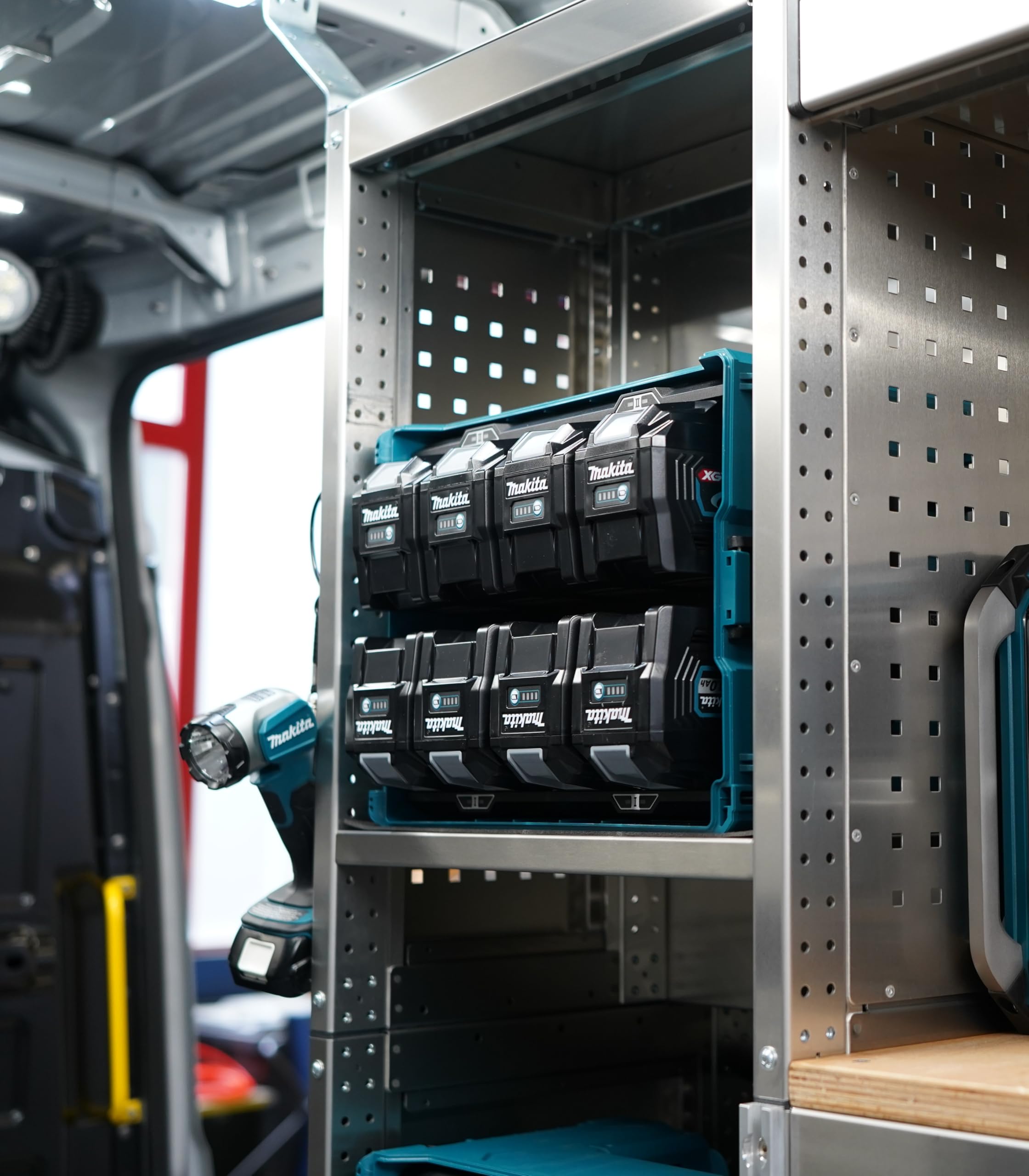 Makita Mallette de chargement de batterie BCC01, 40 V max., 8 emplacements, série XGT, pétrole/noir 1914U3-7