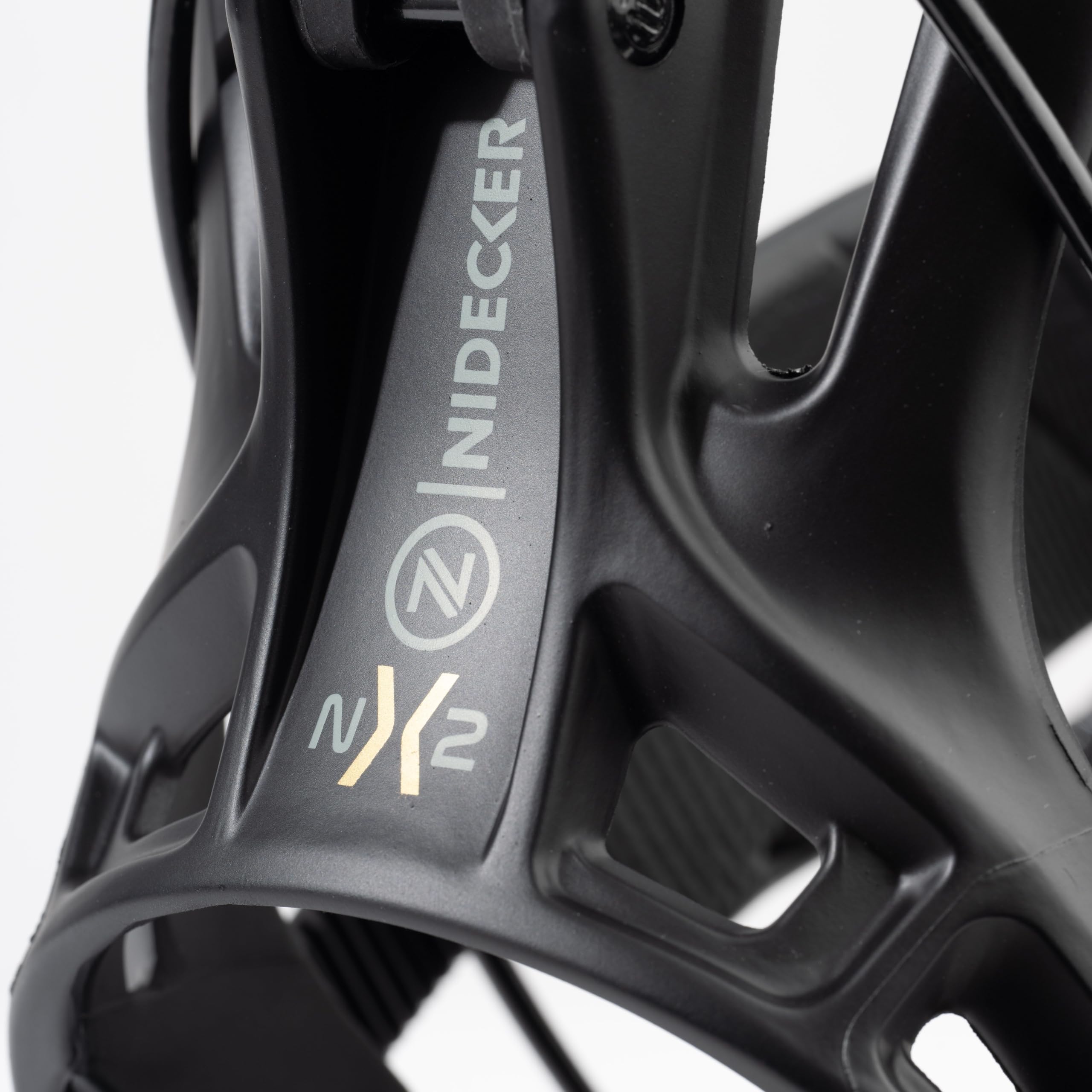 Fixations de Snowboard Nidecker Flow NX2 All-Mountain Power avec Plaque de Base en Aluminium et Sangle Fusion