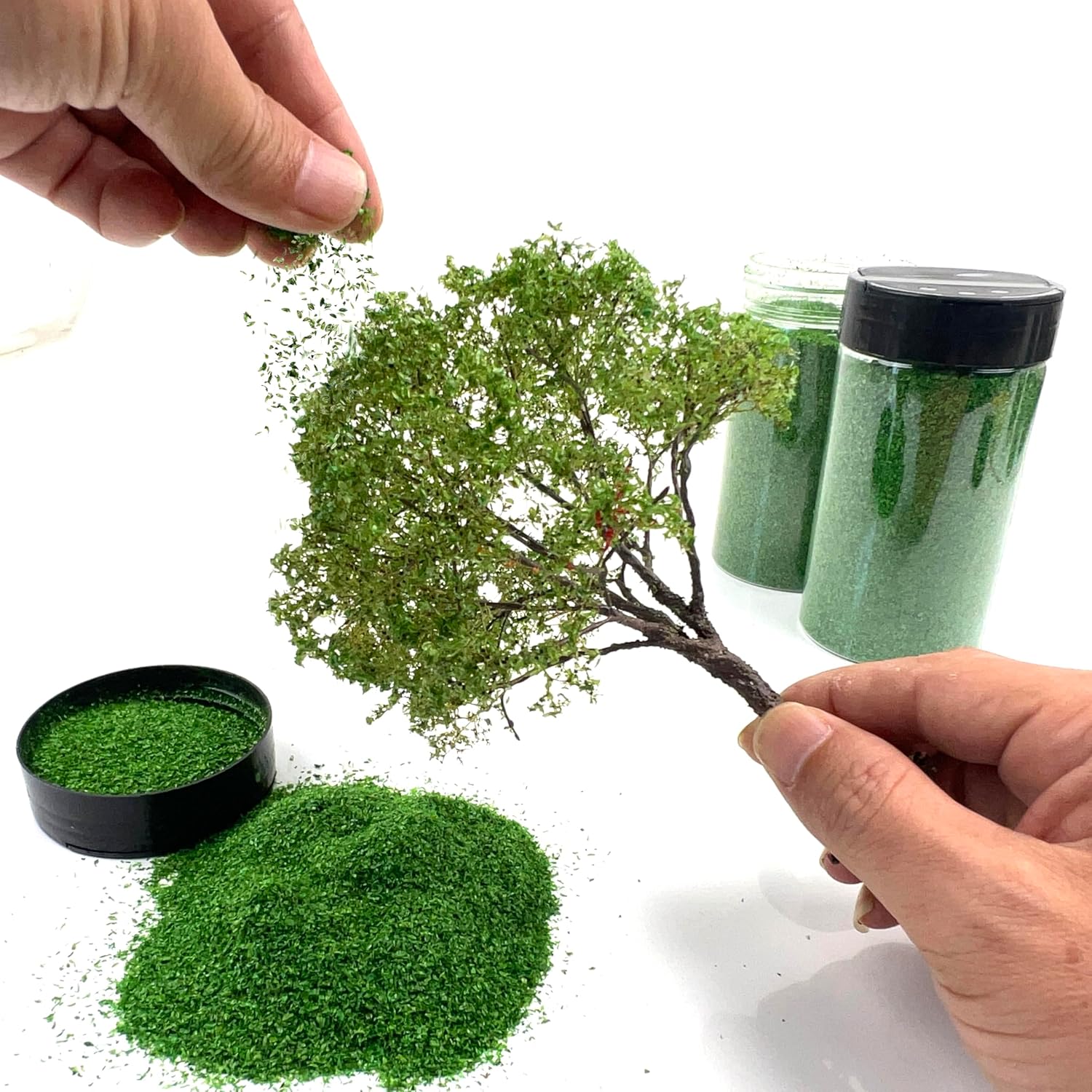Multicolor Leaf Model - 300ml Miniature Scenery Material for Train Railway, Diorama, Car Scene & Scale Landscape Layouts (Spring Green)