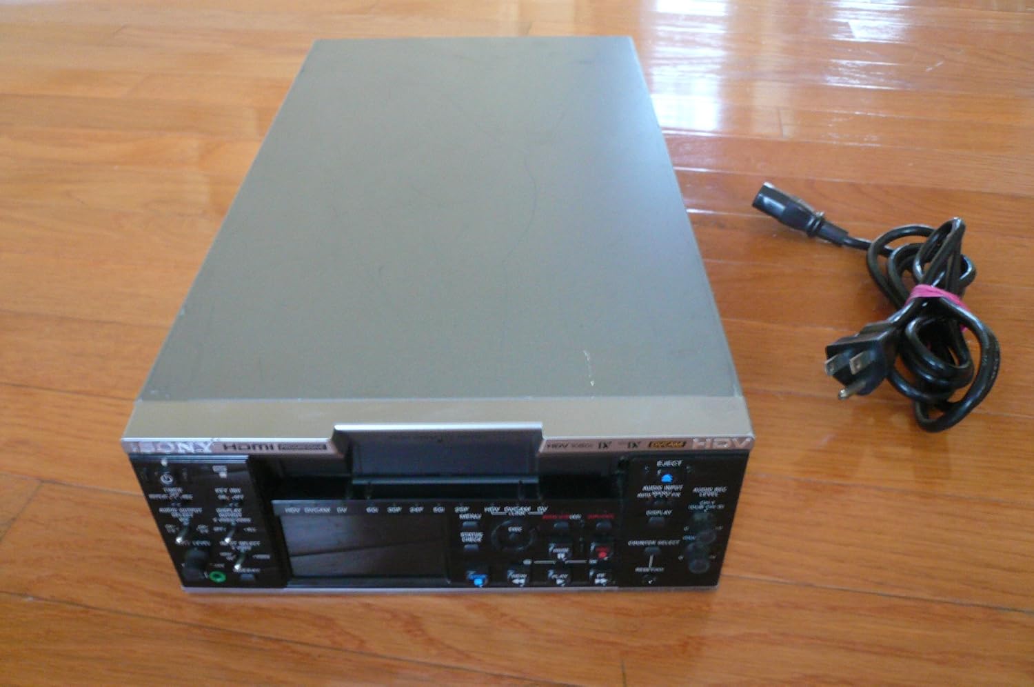Sony HVRM25AU Digital HDV, DVCAM and DV Professional Studio Player