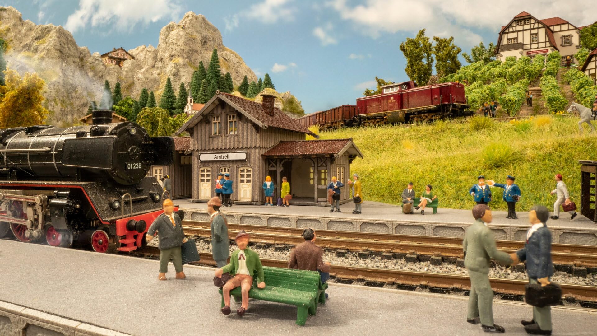 NOCH® Easy Track® Trassenbausatz „Mittelberg“, 1:160 Maßstab für Spur N Modellbau erweiterbar und flexibel