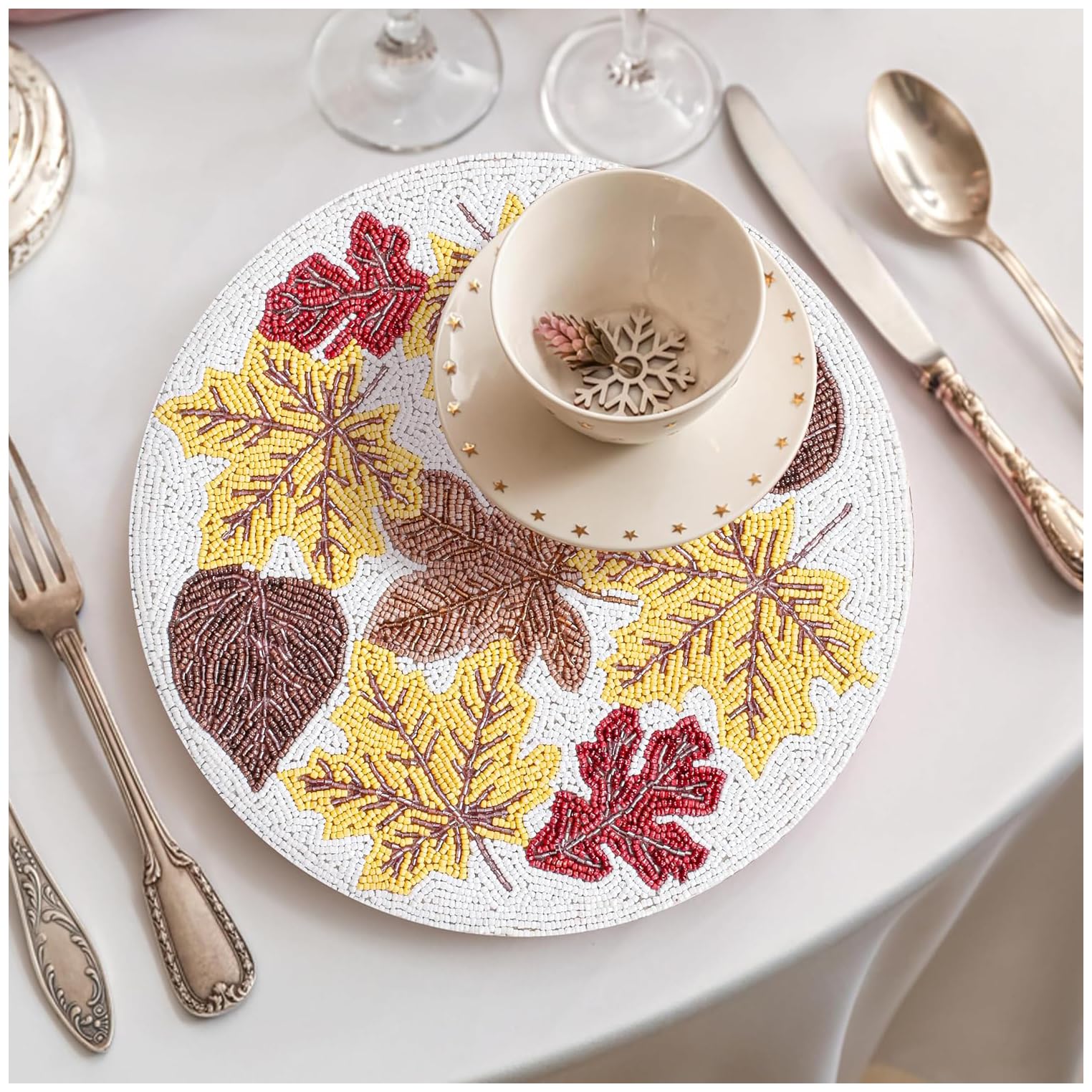 Runde Tischsets Mit Perlen – Weiß, 33 Cm, Für Feiertage, Weihnachten & Festliche Tischdeko