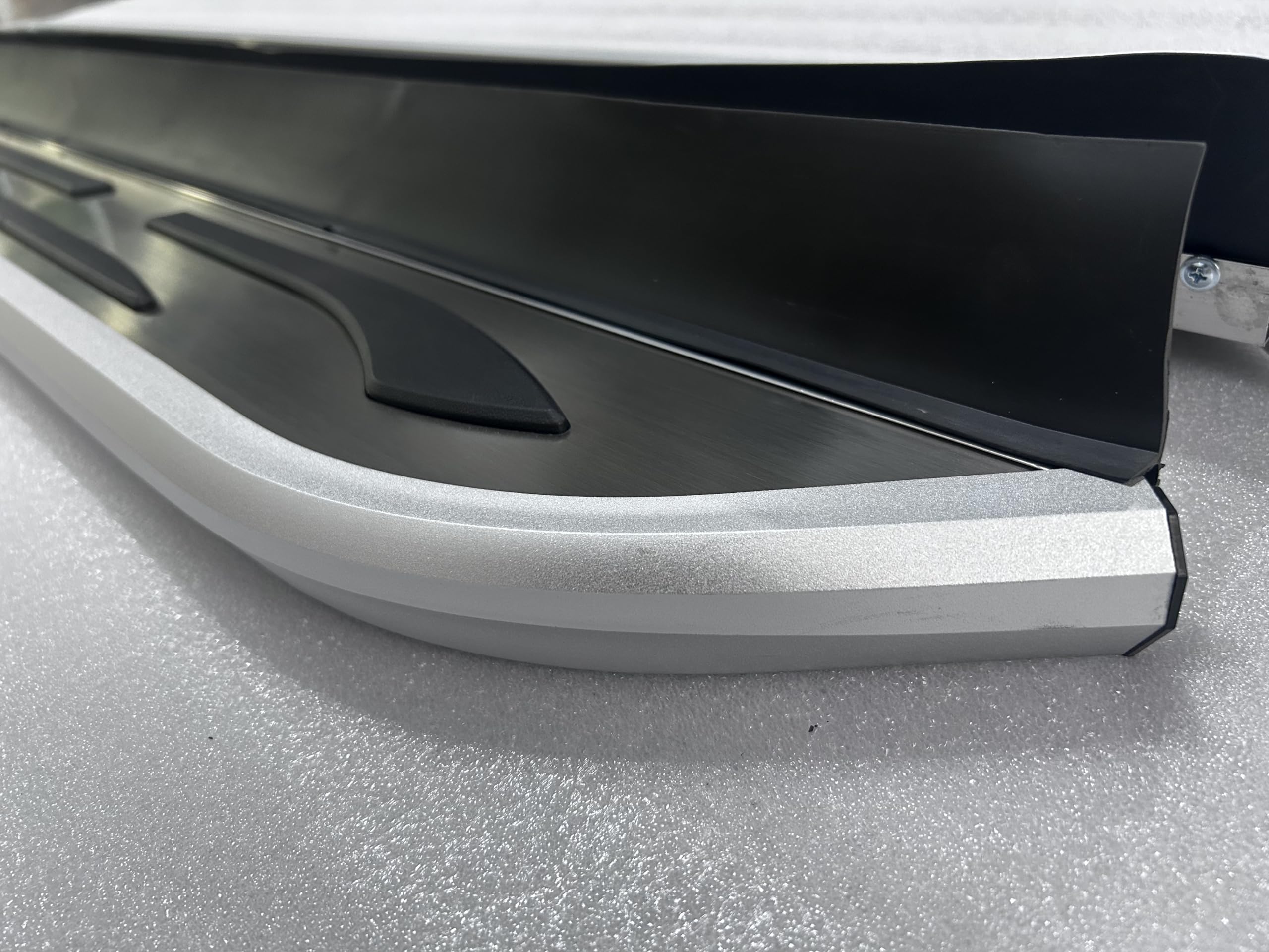Deski do biegania do Chery TIGGO 4 PRO 2020-2026, 2 szt., aluminiowe stałe stopnie boczne (z uchwytem), zestaw bez wiercenia, zestaw śrub | DIY Project SUV, akcesoria do szyn, srebrne (1 zestaw) (XMB)