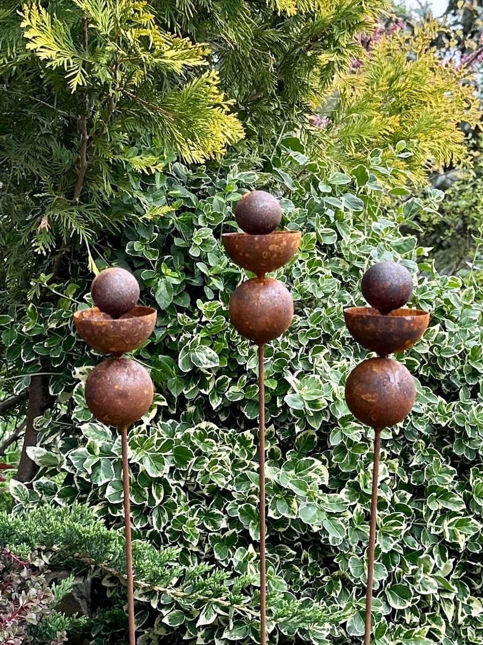 Rusty Flower Buds Set of 3, Garden Stakes, Metal Yard Art, Outdoor Garden Decor, Rustic Metal Sculpture Rusty Rain Catchers Unique Gift