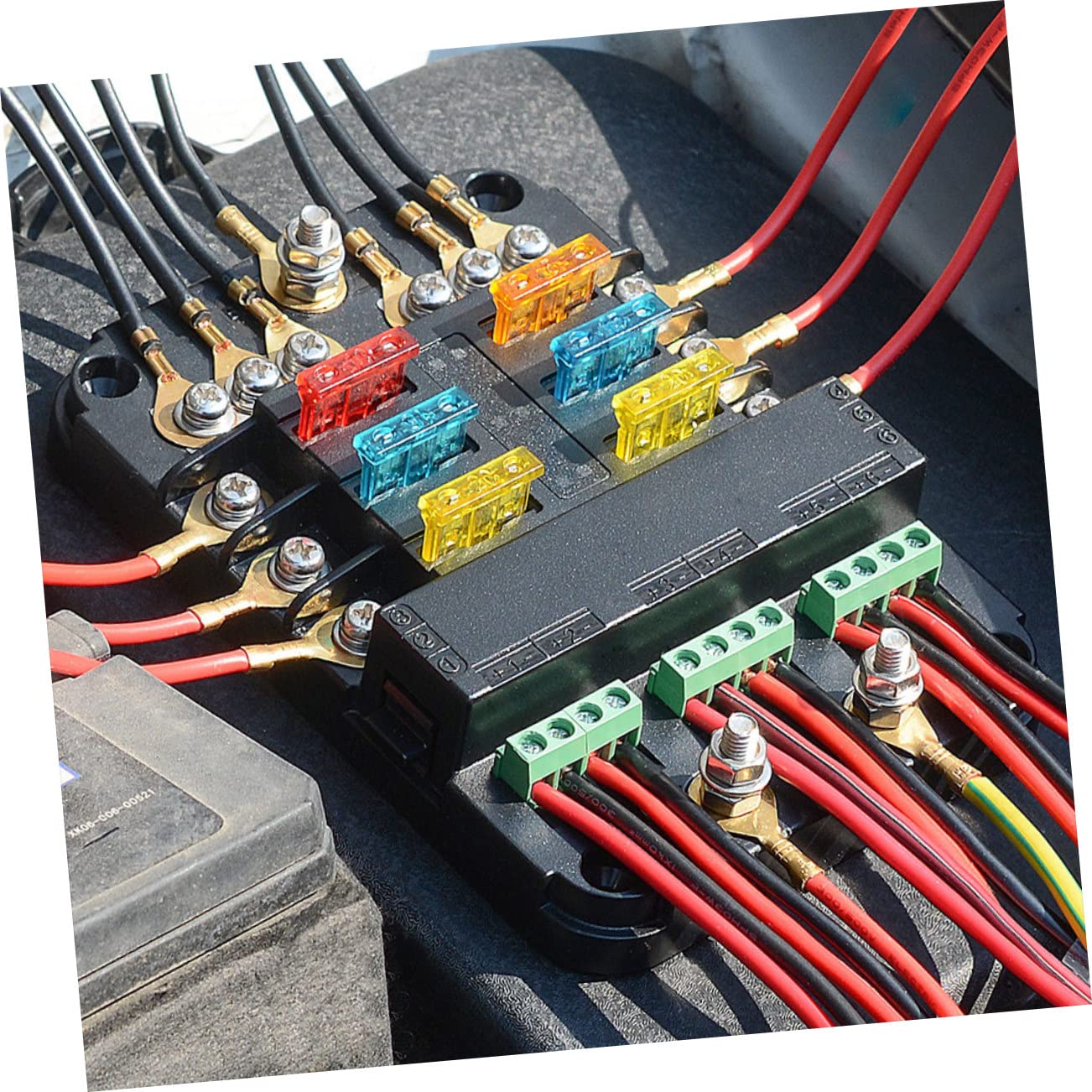 Cabilock Boat Fuse Panel 10v-24v Marine Circuit Breaker Fuse Block for Boat Rv Car Bus