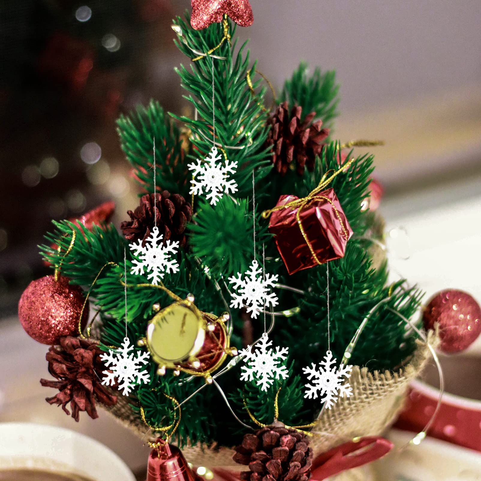 Amosfun 8 Sätze Weihnachtsschneeflocke-anhänger Schneeflockenverzierung Weihnachtsbäume Weihnachts-hüpfburgen Weihnachtsbaumschmuck Weihnachtstischstreuung Weihnachten Plastik Stück * 8