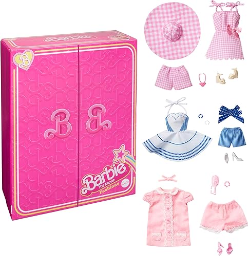 Barbie El paquete de moda de la película con tres trajes y accesorios icónicos de la película (HPK01)