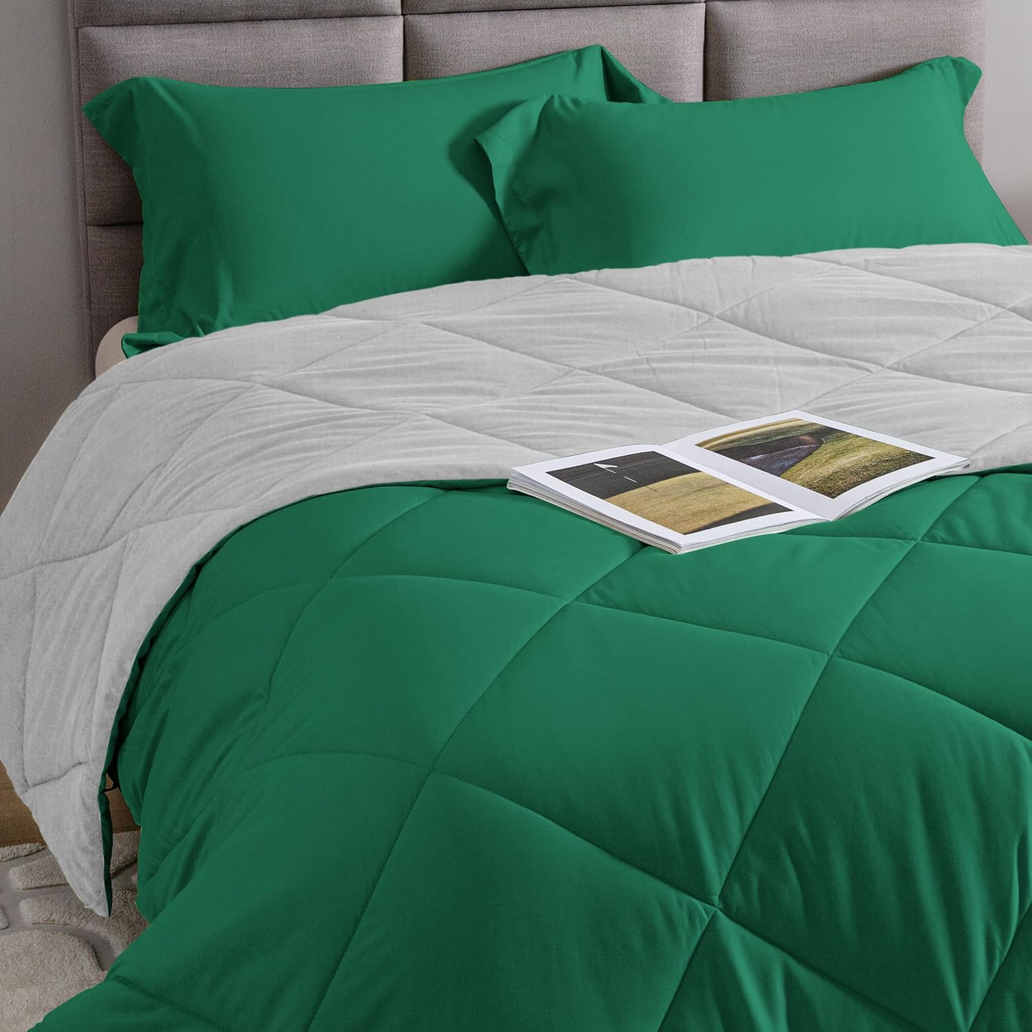 L LOVSOUL King Size Comforter Set, Green & Grey Reversible All Season 3 Pieces (Comforter + 2 Pillowcases) Down Alternative Microfiber Bedding Comforter Sets with Corner Tabs (King, Grey/Emerld Green)