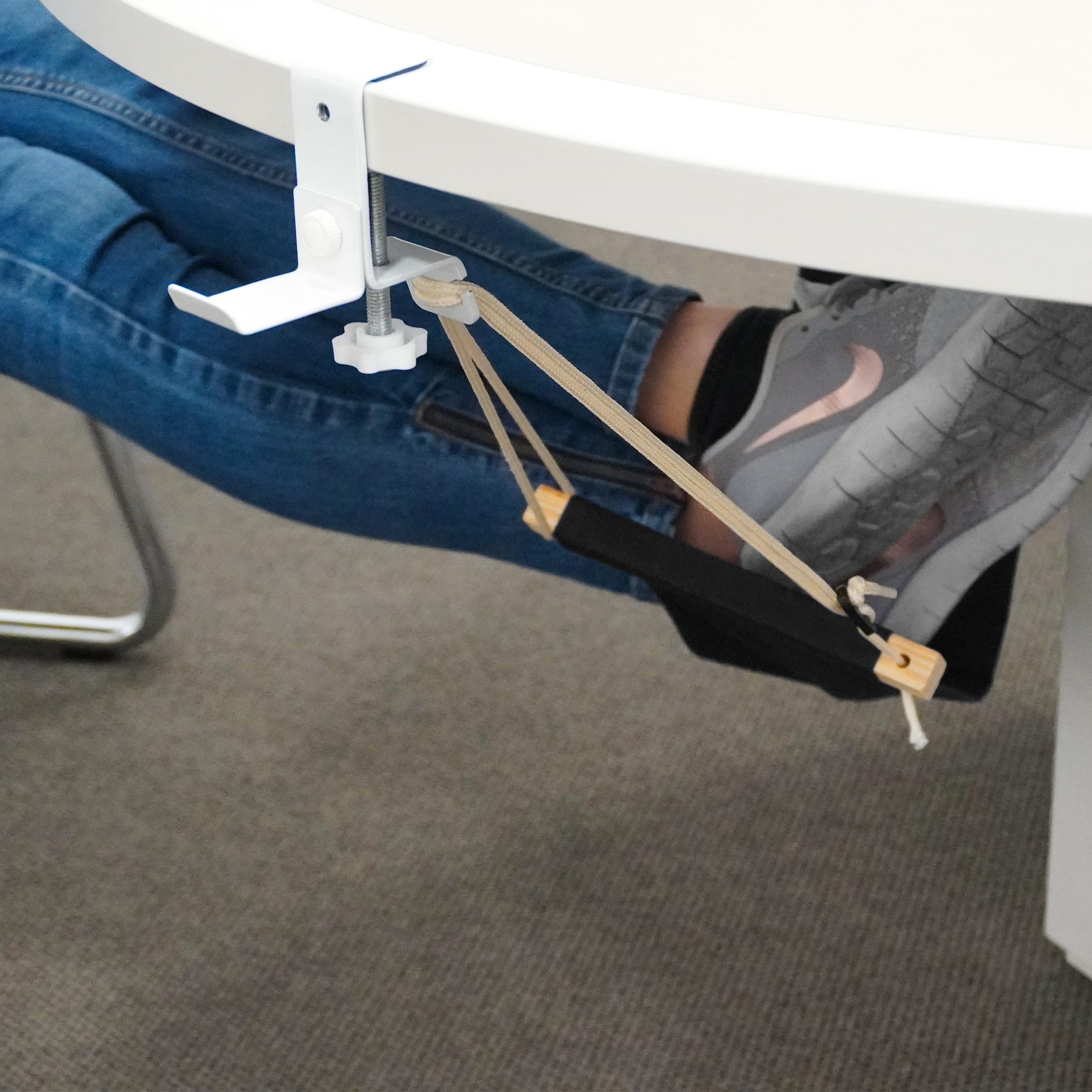 Menola höhenverstellbare Hängematte für den Schreibtisch oder das Büro