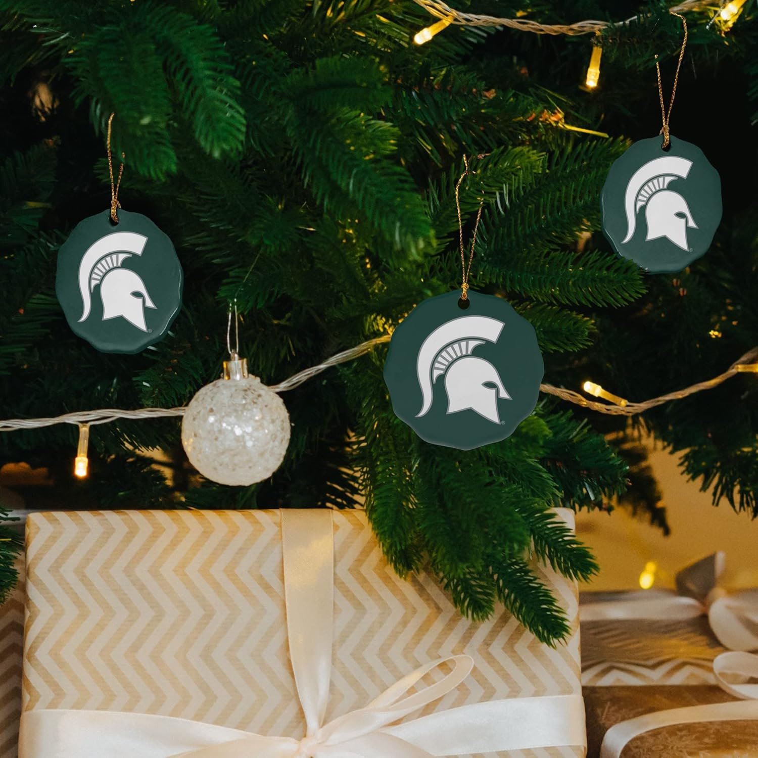 GRAPHICS & MORE Michigan State Spartan Logo Porcelain Scalloped Holiday Christmas Tree Ornament - 2.8" (7.1 cm) - Image 7