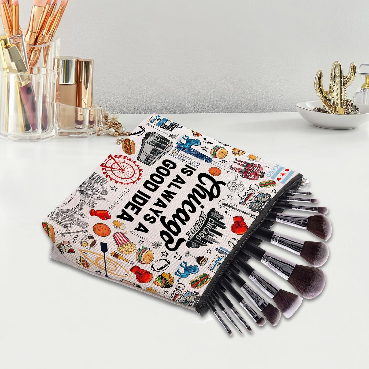 Chicago Travel Souvenirs - Cosmetic Bag, Themed Gifts for Travellers, Women & Friends image 3