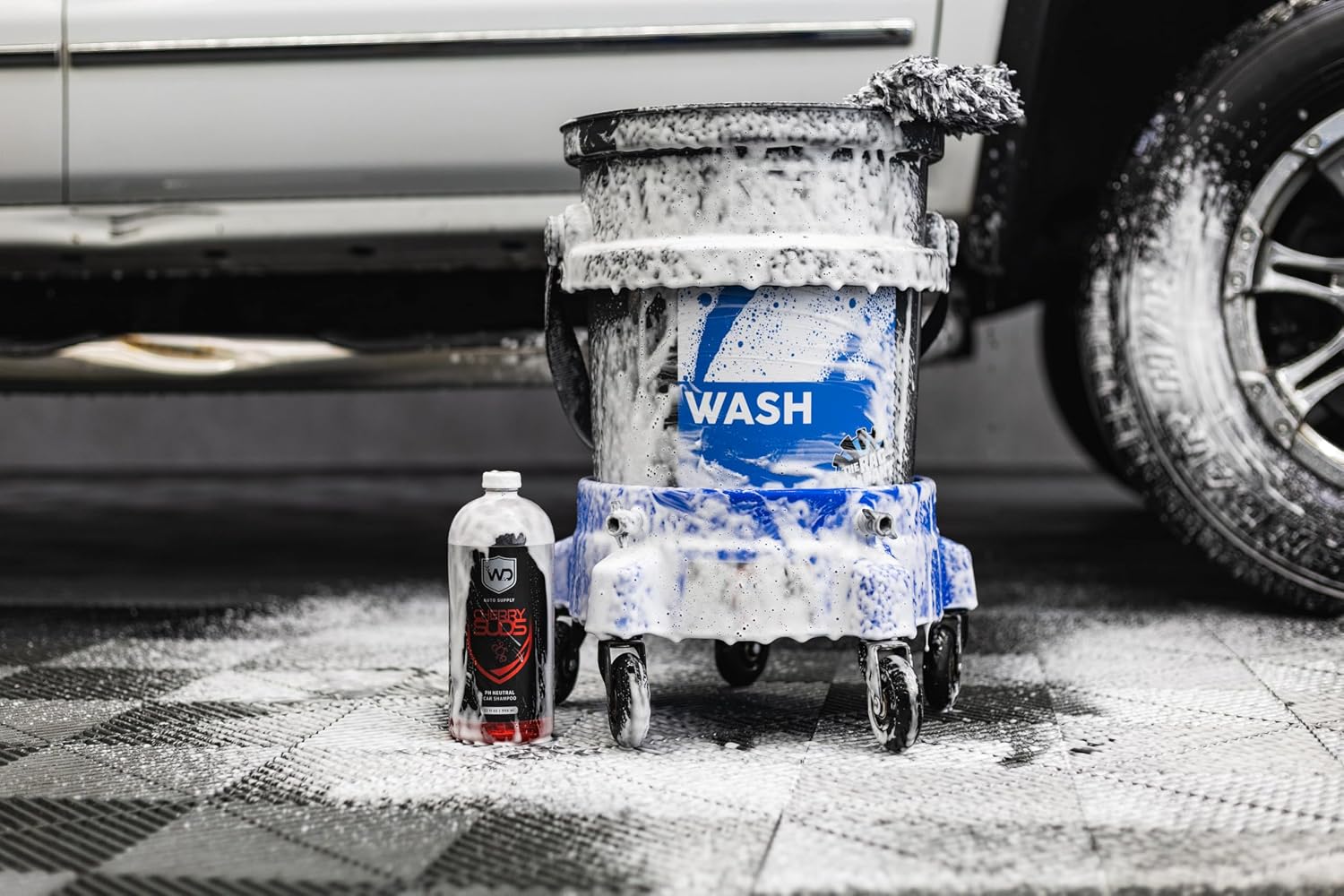 Cherry Suds Car Wash Soap - pH-Balanced Soap Creates Thick Foam in A Bucket; Safe on Waxes, Coatings, and Sealants; High Lubricity; Cherry Scent - 128 oz
