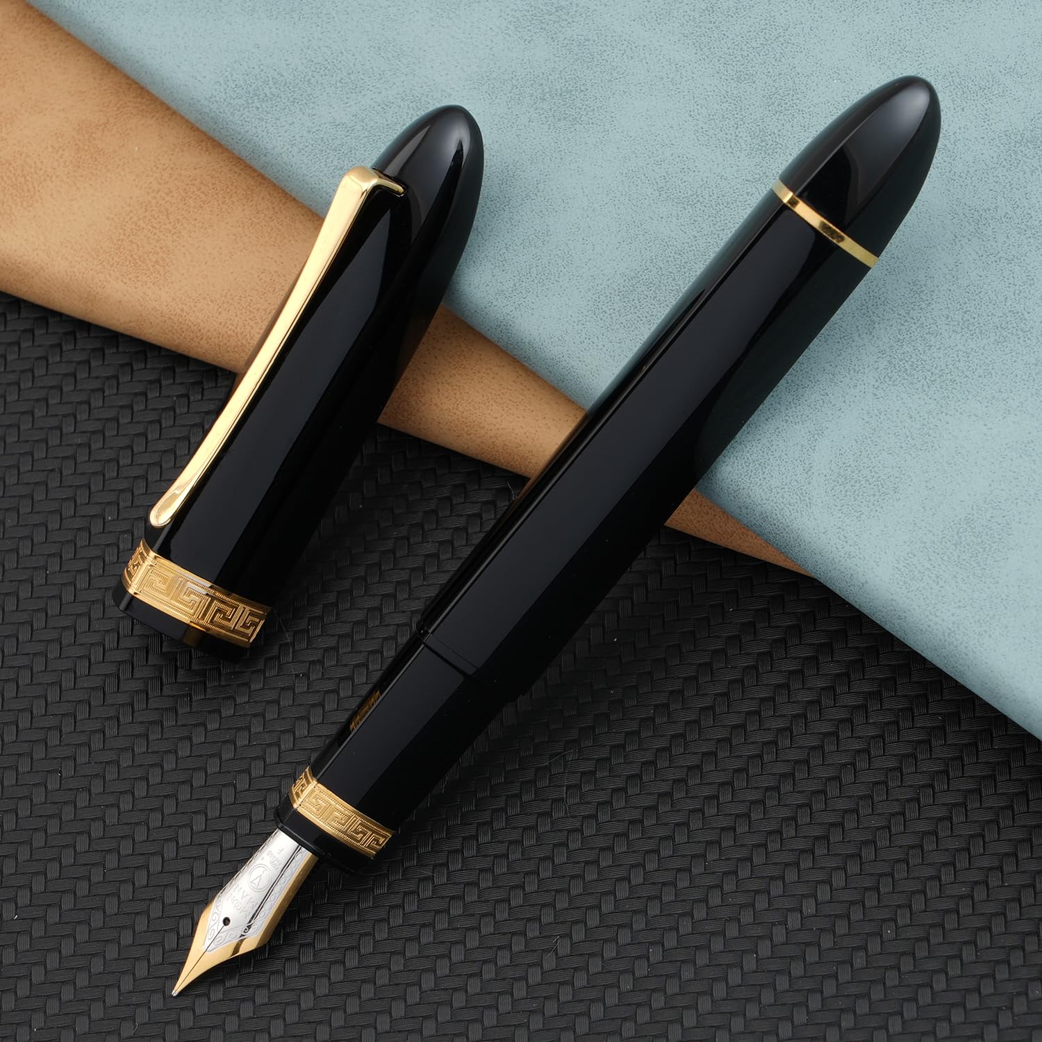 erofa Majohn V60 Pluma estilográfica de émbolo triangular, plumín fino, resina negra dorada, pluma de oficina de escritura con caja de regalo