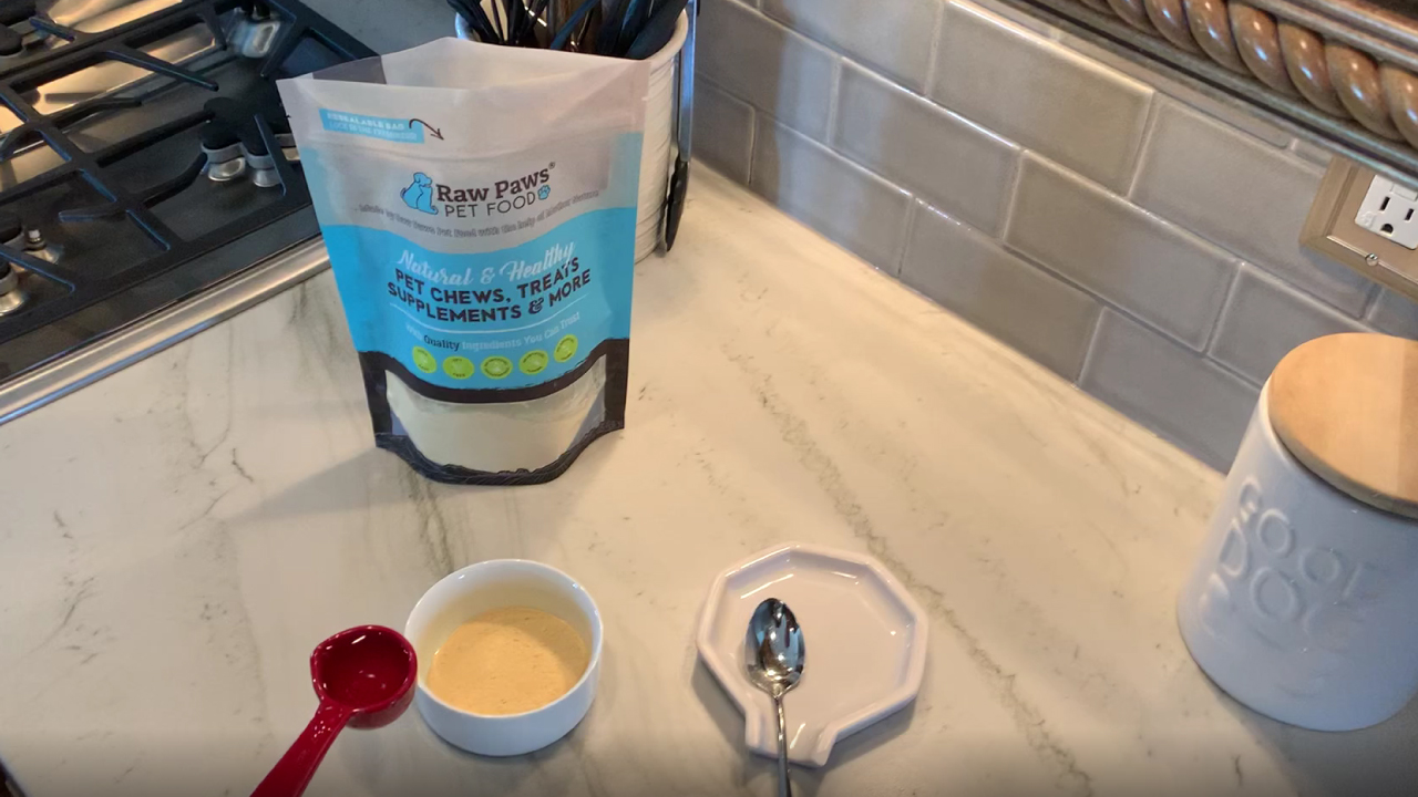 Raw-Paws-Pet-Organic-Pure-Pumpkin-for-Dogs-Cats-Powder-Fiber-for-Dogs-Cat-Dog-Digestive-Supplement-for-Healthy-Stool-Regularity-Dog-Gas-Relief-Anti-Scoot-Cat-Dog-Diarrhea-Relief