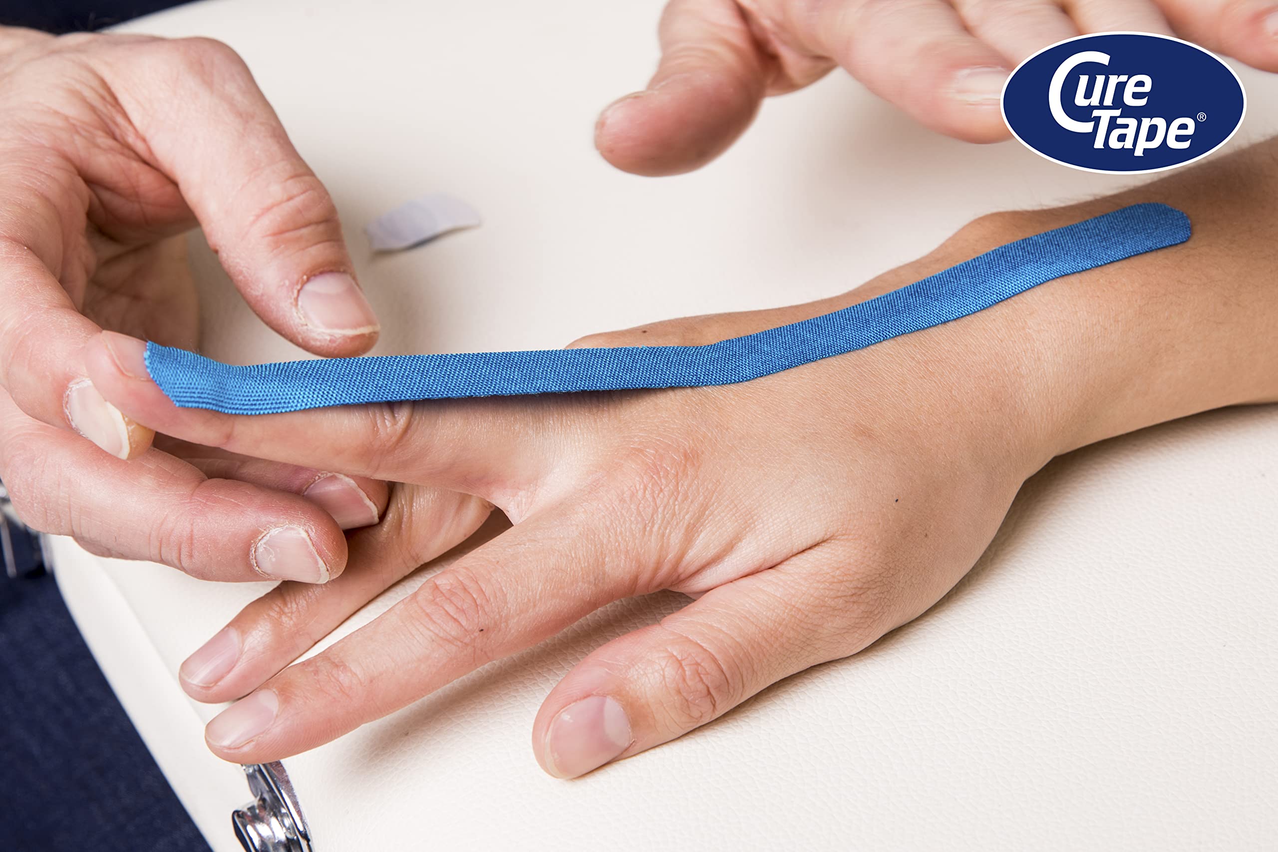 CureTape Classic Tape Kinésiologique 1 cm x 5 m Lot de 5 - Tape Physio Étroit pour Applications Précises & Drains Lymphatiques | Mains, Doigts & Zones Sensibles | Respectueux de la Peau - Bleu
