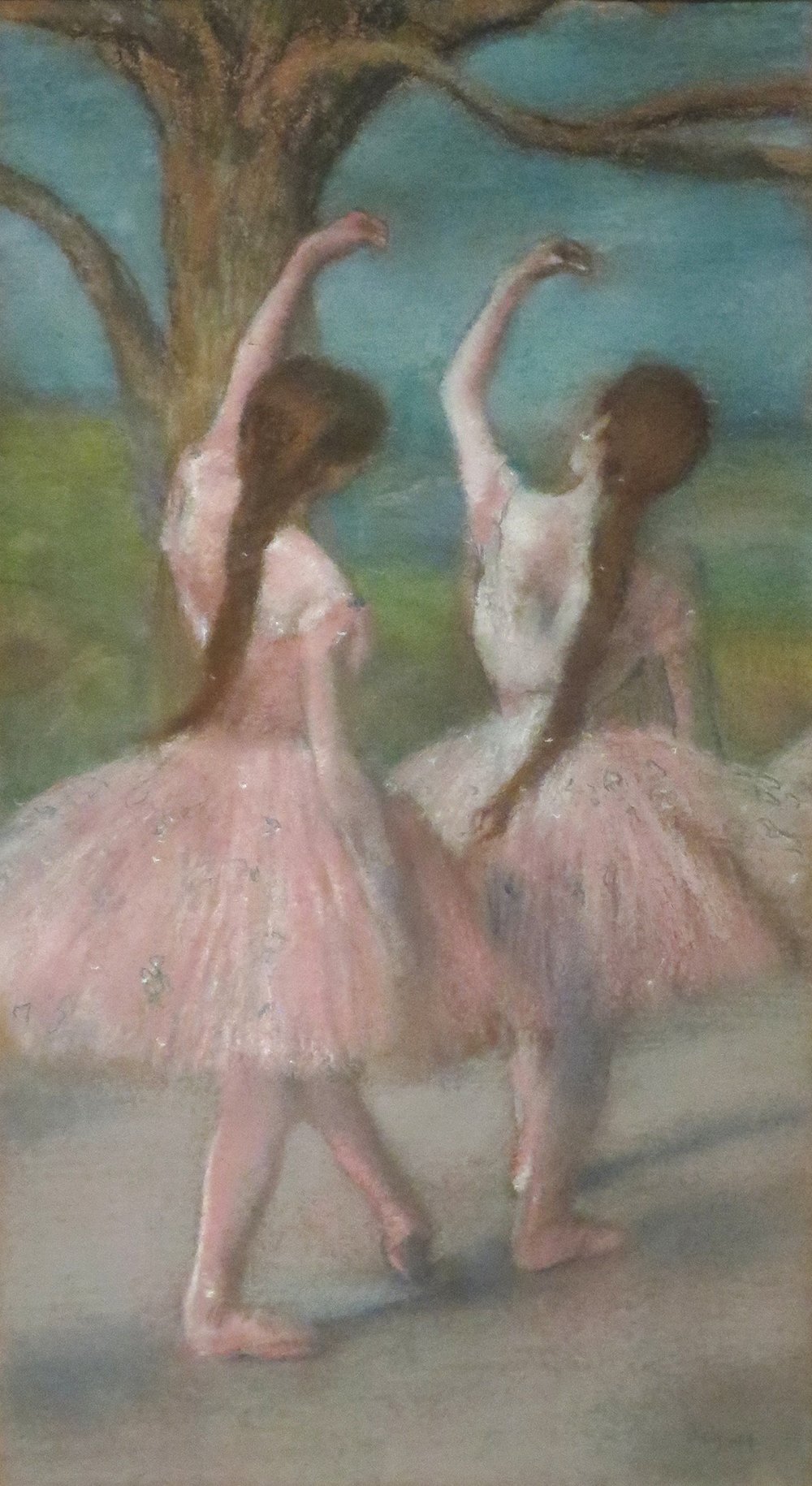 Cuadro de Bailarinas en Rosa de Edgar Degas enmarcado en marrón