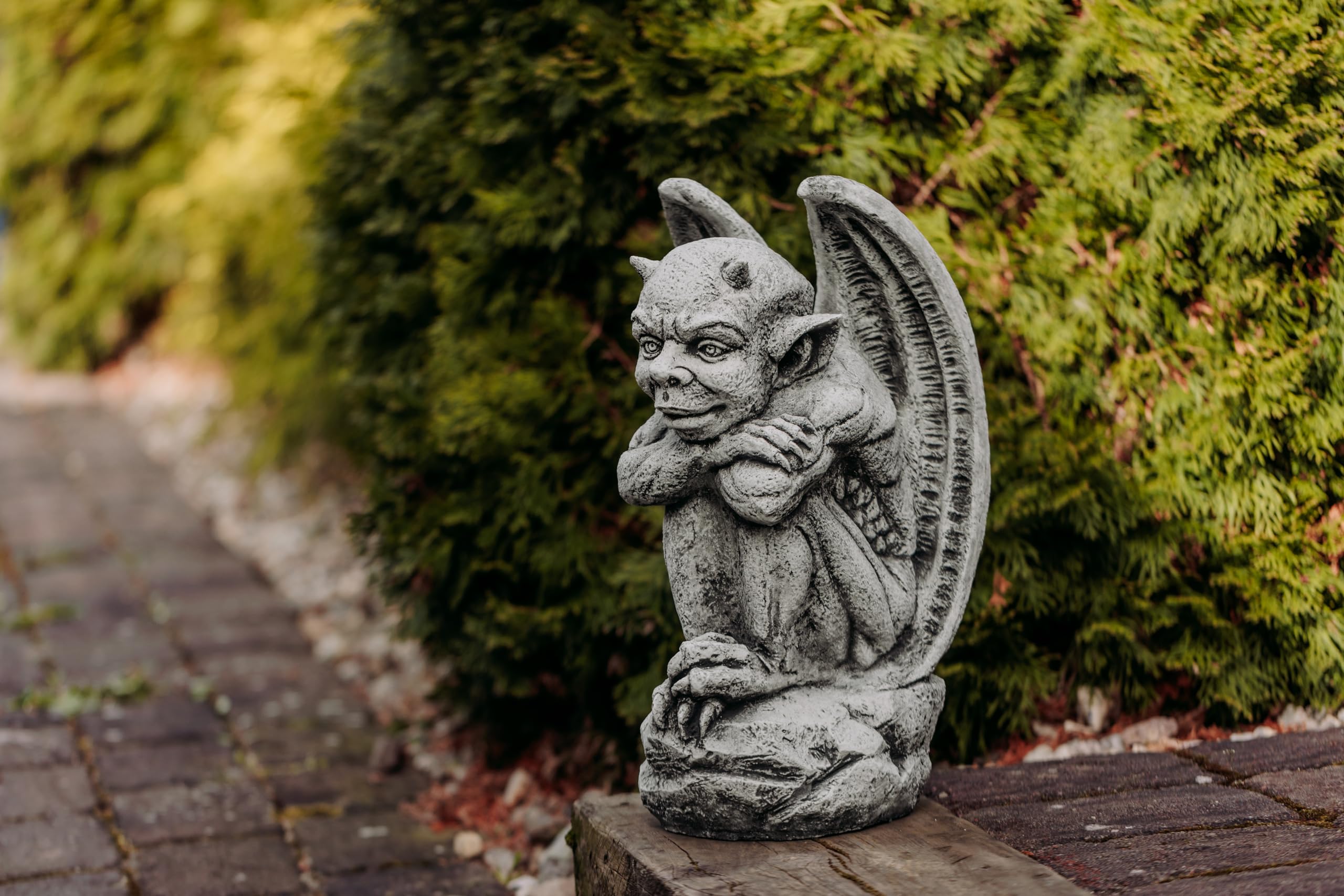 gartendekoparadies.de Gargouille le Gardien, figurine en pierre, hauteur 46 cm, 21 kg, gris, résistante au gel, en pierre moulée, pour l'extérieur