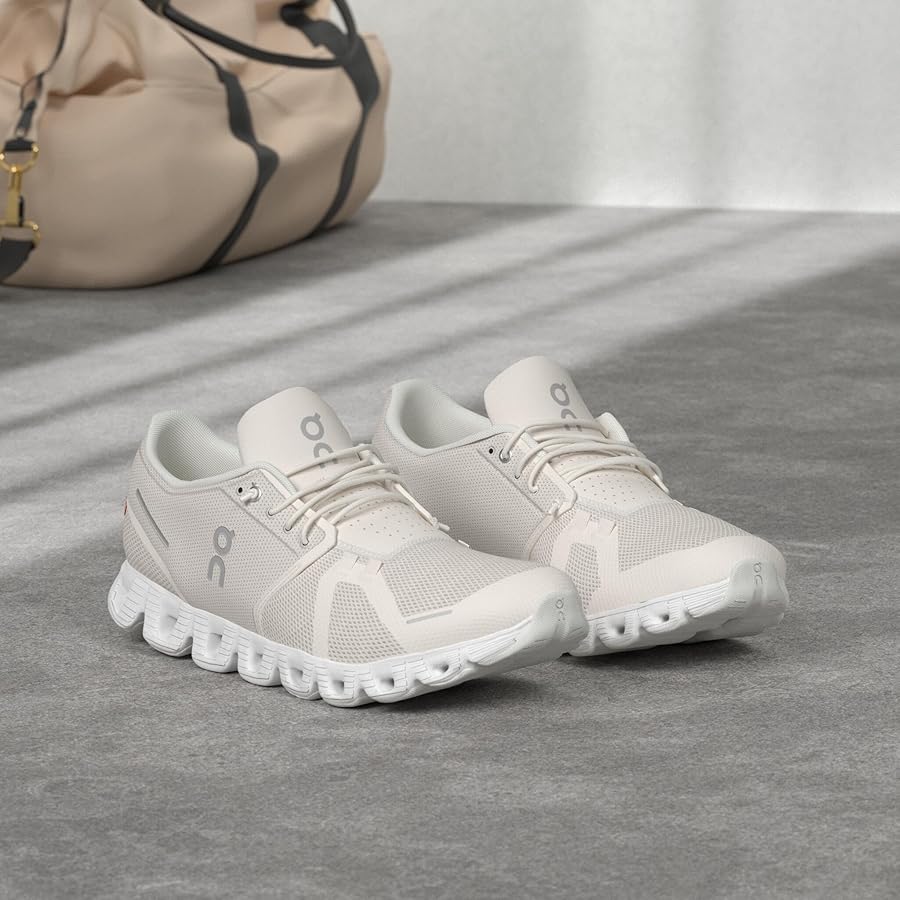 On Women's Cloud 5 Sneakers, Pearl/White, 6.5 : Amazon.ca
