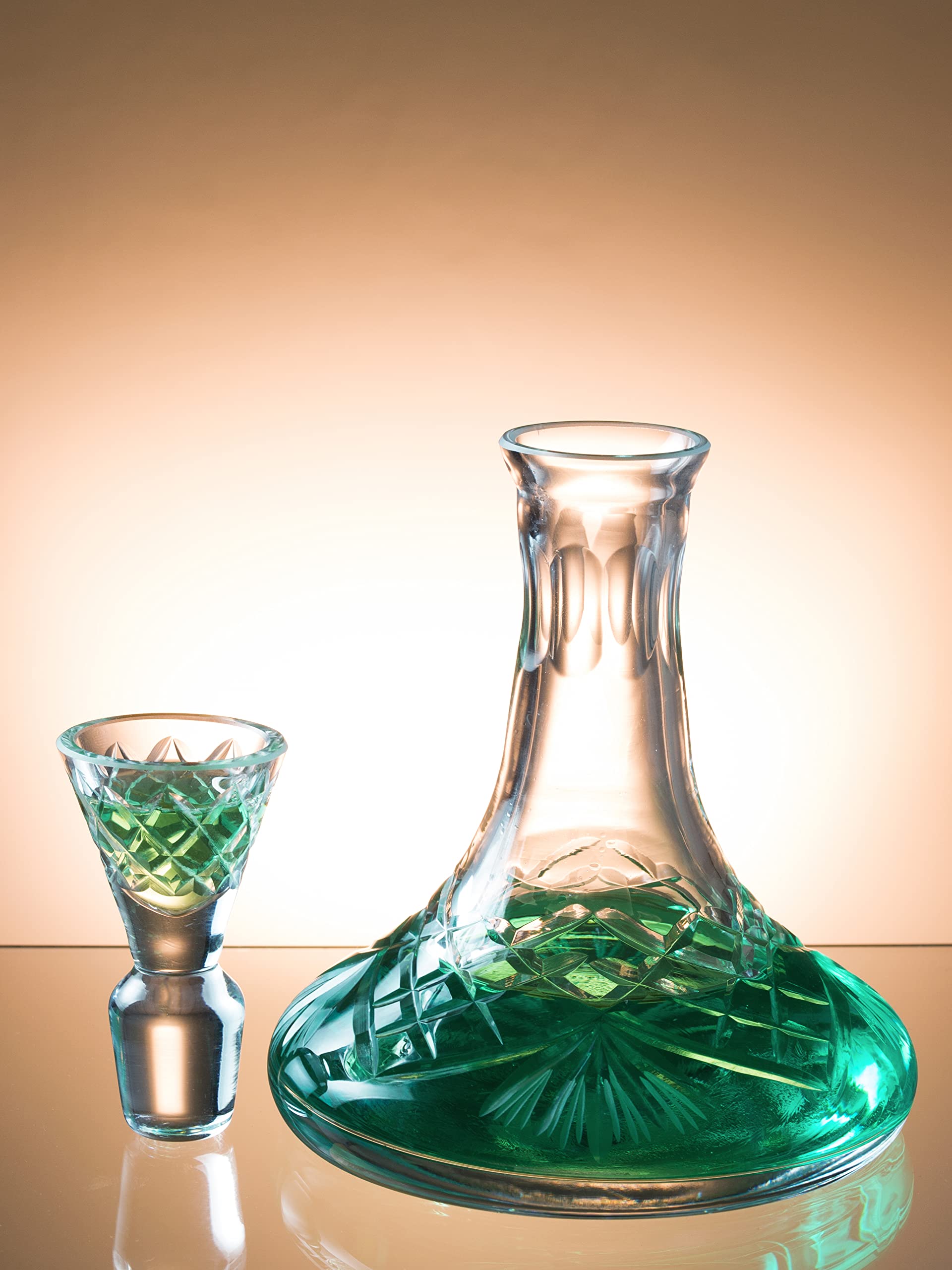 Barski - Decantador de cristal con tapón de taza de 0.5 onzas (puede utilizar el tapón como un vaso) de 6.6 pulgadas de altura - Decantador de 7 onzas - Diseño de corte - Fabricado en Europa -