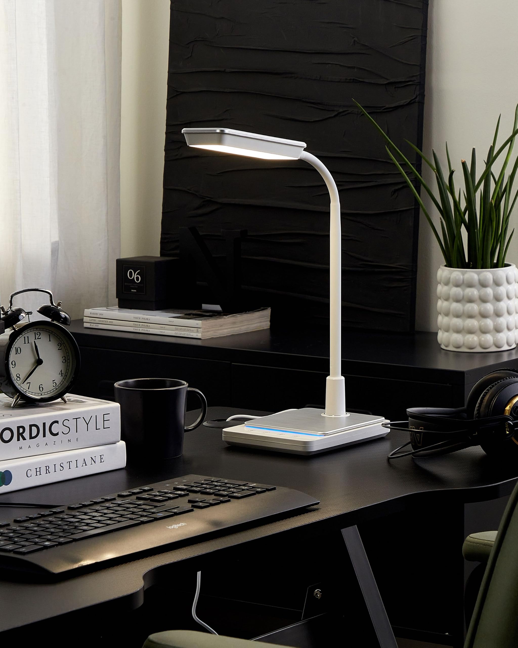 Beliani Lampada da ufficio LED bianco materiale sintetico braccio e regolabile regolatore 38 cm