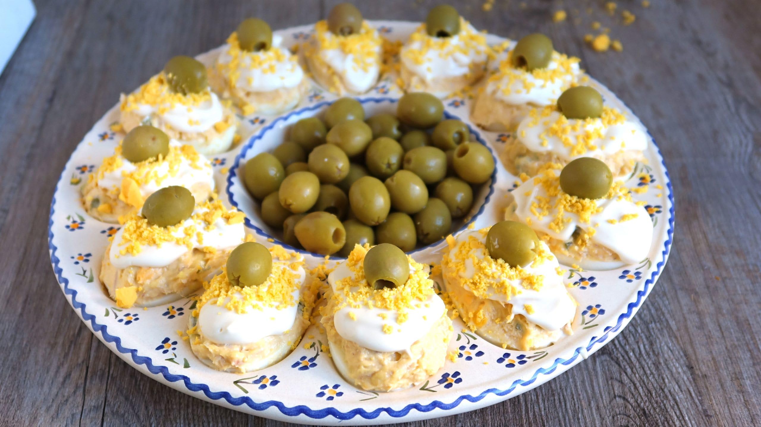 Aceitunas CHUPADEOS LA FLOR DE MÁLAGA | Bote PET 2'5 KG (2.22 KG ESC) | LA FLOR DE MALAGA