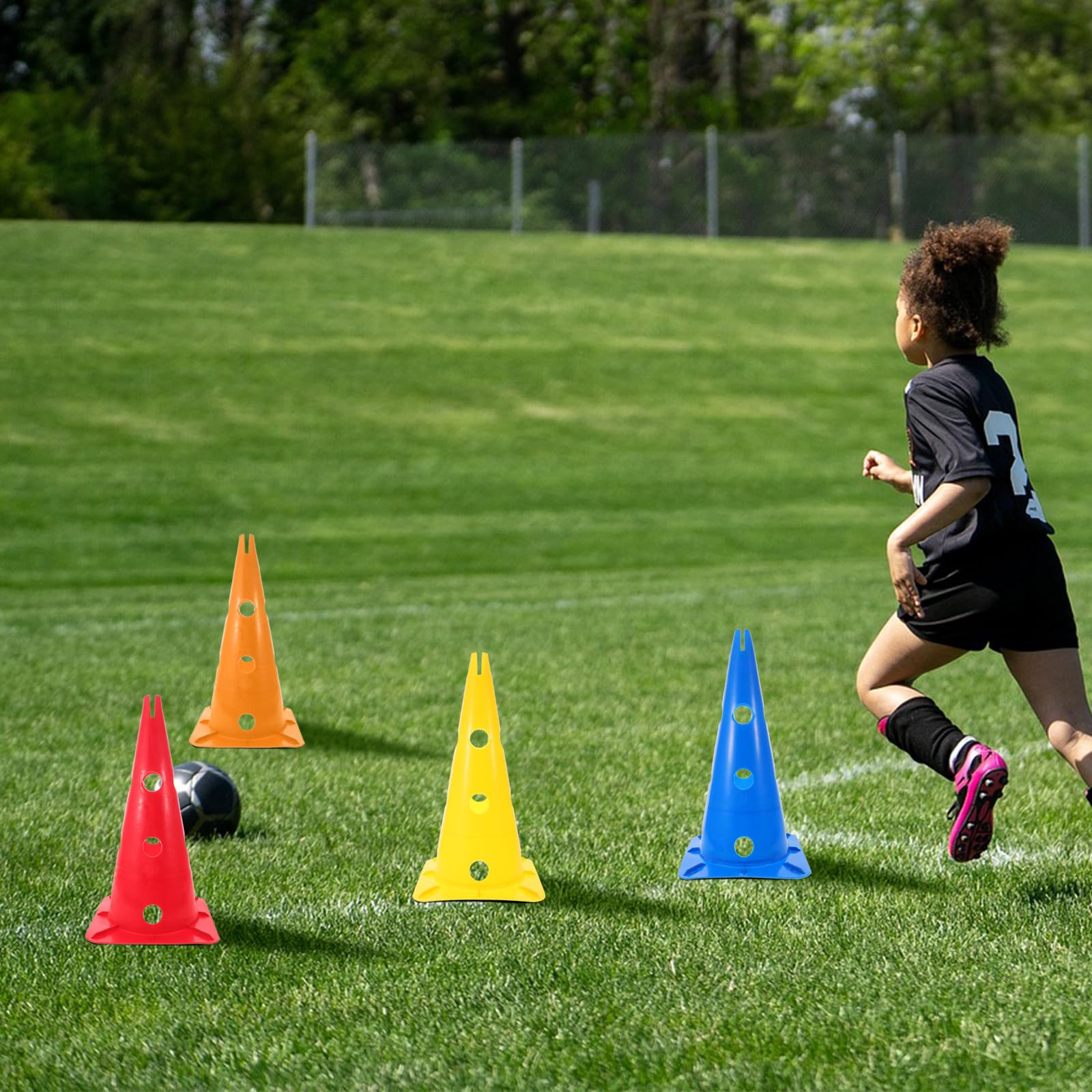 Toyvian Conos de Entrenamiento 5 Piezas de PE, Base Cuadrada Estable y Diseño Ligero para Fútbol y Baloncesto, Adecuado para Eventos Competitivos