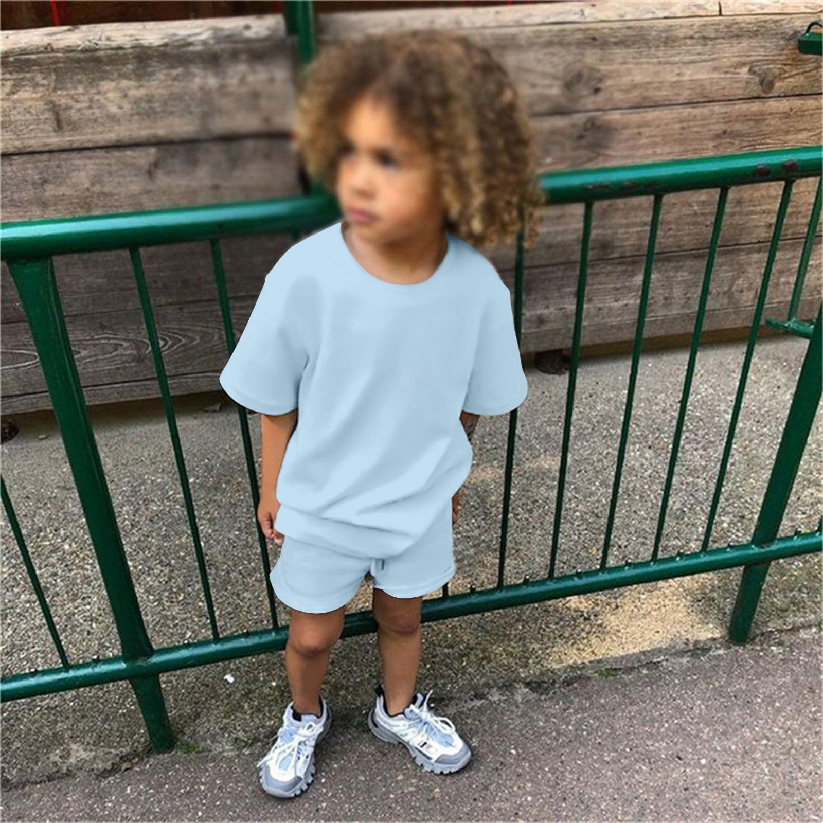 Générique Lot De 2 Ensemble Short Enfant Garçon Solide Tee Shirt à Manches Courtes et Short Confortable Survêtements D'été 2 Pièces Respirant Tenue Sport pour Les Activités Sportives