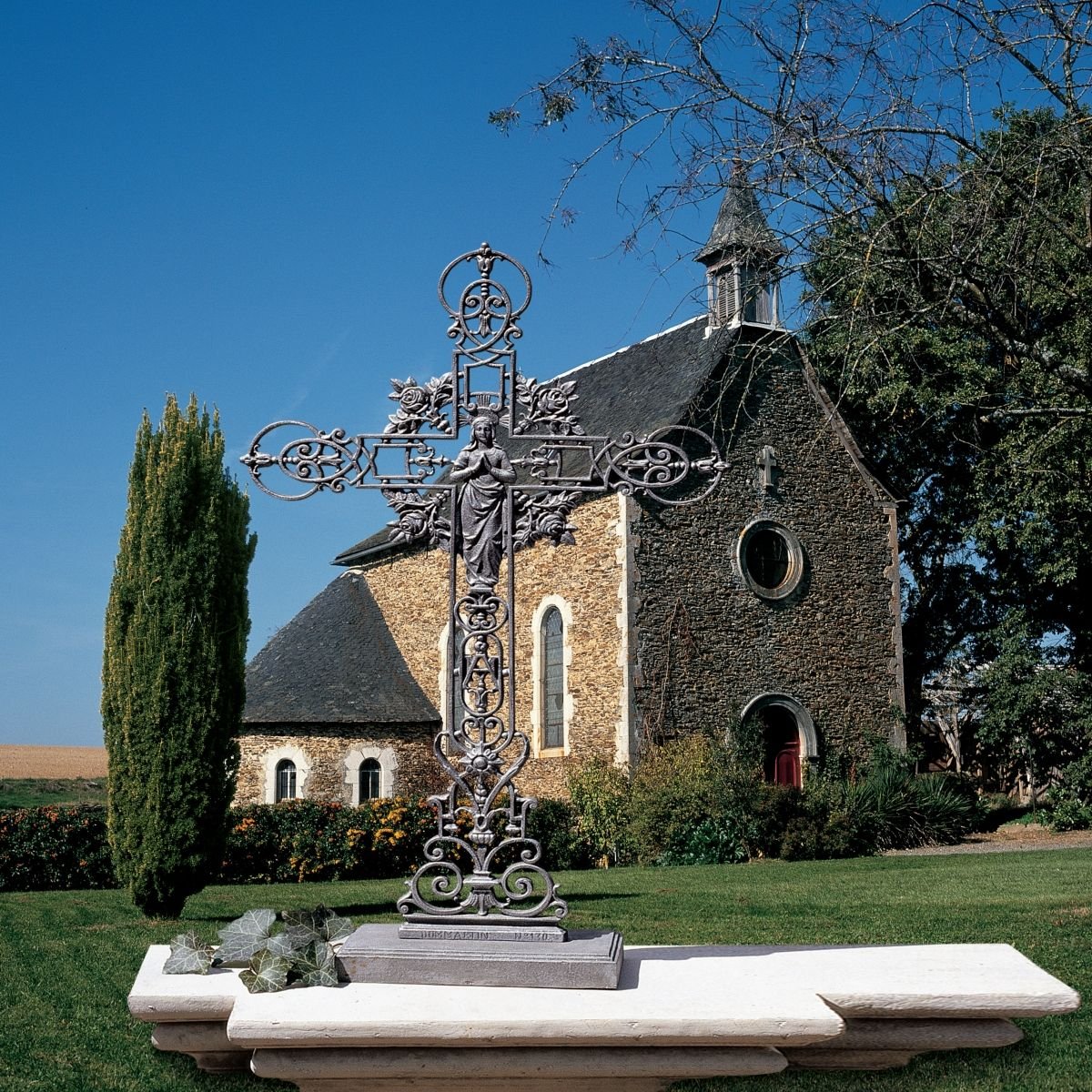 Amazon.com : Design Toscano SP1056 The Veneration Crosses Our Lady