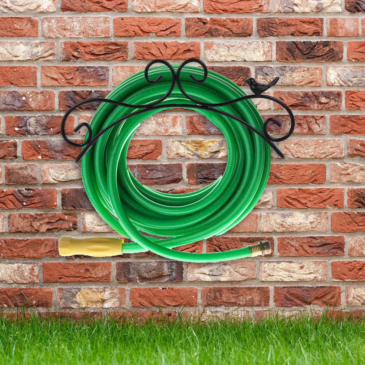 Antiker Gartenschlauchhalter aus Eisen in Schwarz Dekorative Schlauchhalterung zur Wandmontage Kältebeständig und Garten und Innenbereich
