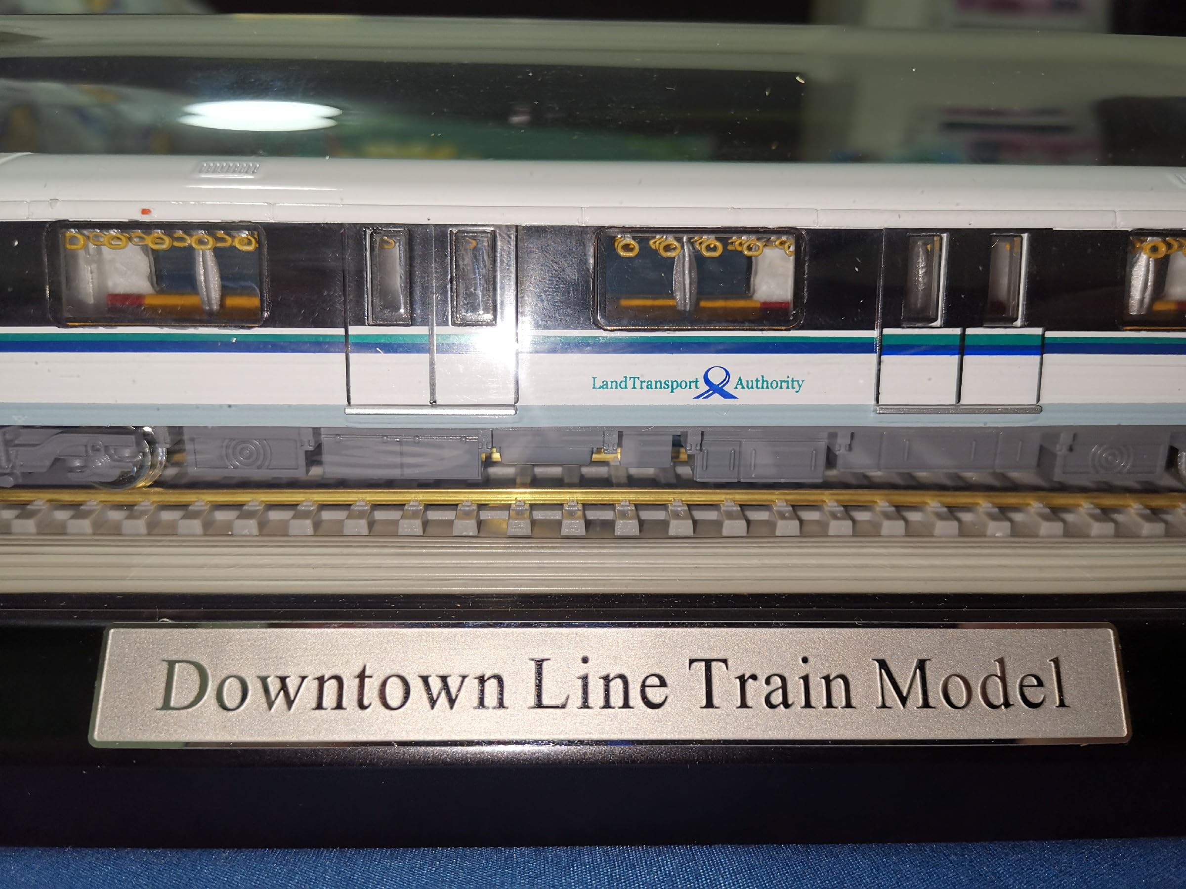 Singapore Downtown Line Train Model (1:87) : Amazon.sg: Toys