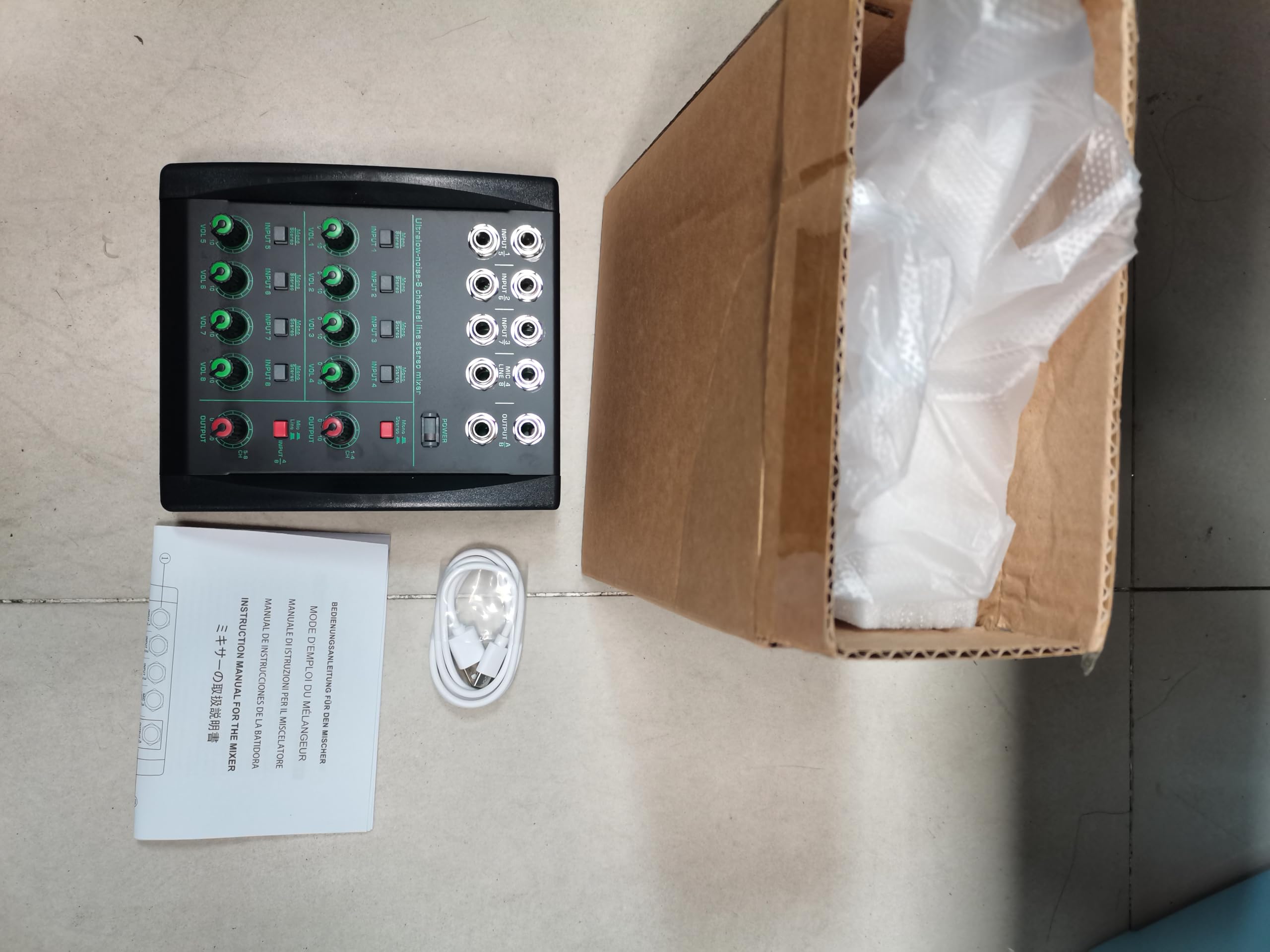 Mélangeur 8 Canaux Professionnel Faible Bruit Avec Commutation Stéréo Mono Idéal Pour Performances En Direct Dans Stades Et Événements Connecteurs 35 Mm Et Alimentation Type C