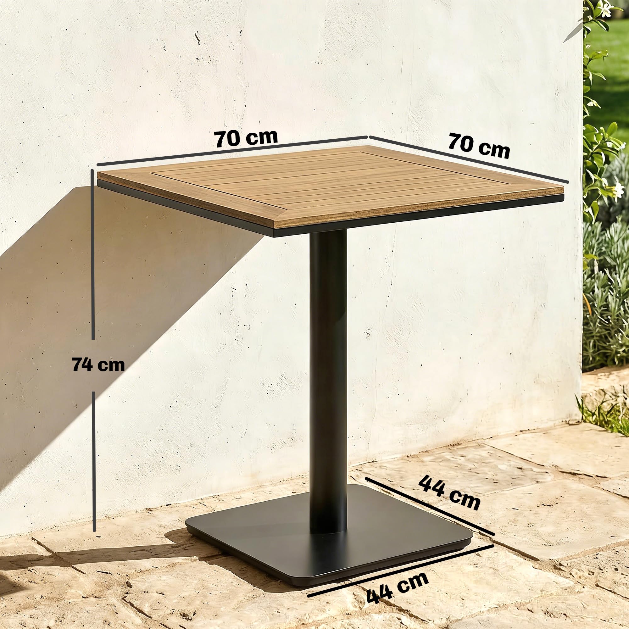 Outsunny Table d'appoint 70 x 70 cm - Résistante aux intempéries - Avec large base aspect bois - Table de balcon carrée - Charge maximale : 30 kg - Table de bistrot pour jardin, terrasse, balcon