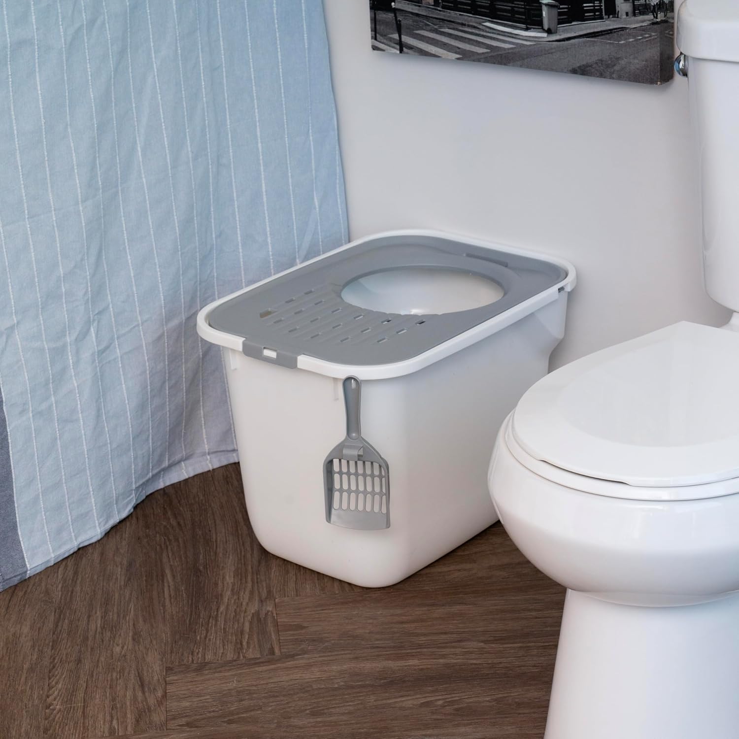 IRIS USA Cat Litter Box Large Top Entry with Lid, Enclosed Litter Box with Litter Catching Lid & Scoop, Covered Cat Litter Box Enclosure for Privacy, High Sided, White/Gray