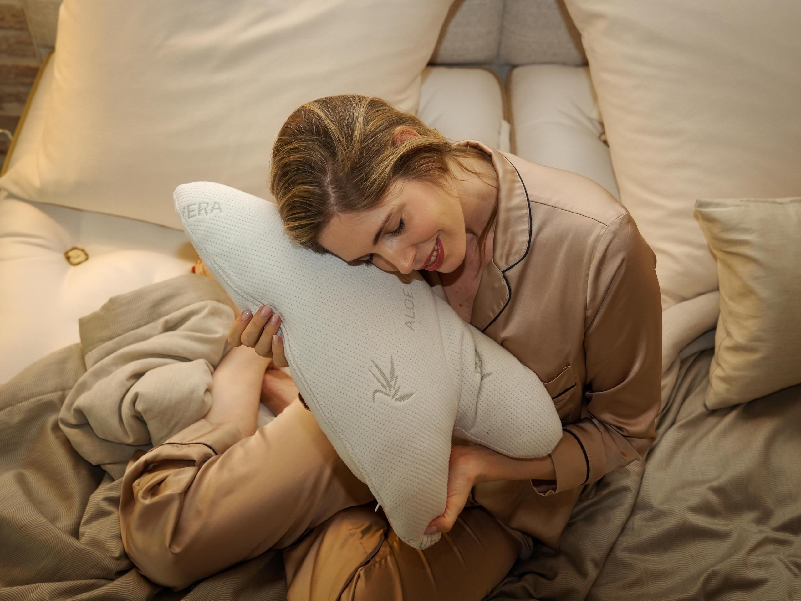 BCS Home&Sleep Cojín Antiarrugas Para Mujeres Y Hombres, Almohada De Belleza Con Funda De Aloe Vera, 55 X 35 Cm, Blanco | Almohada antiedad para mujeres y hombres, para mujeres y hombres, almohada de belleza con funda de aloe vera