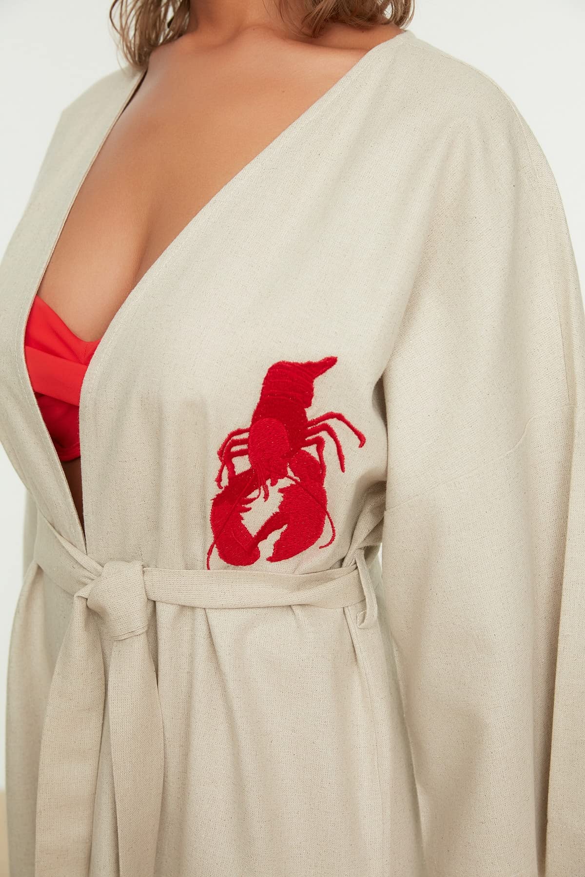 Trendyol Haftowane kimono i kaftan Kobiety Haftowane kimono i kaftan
