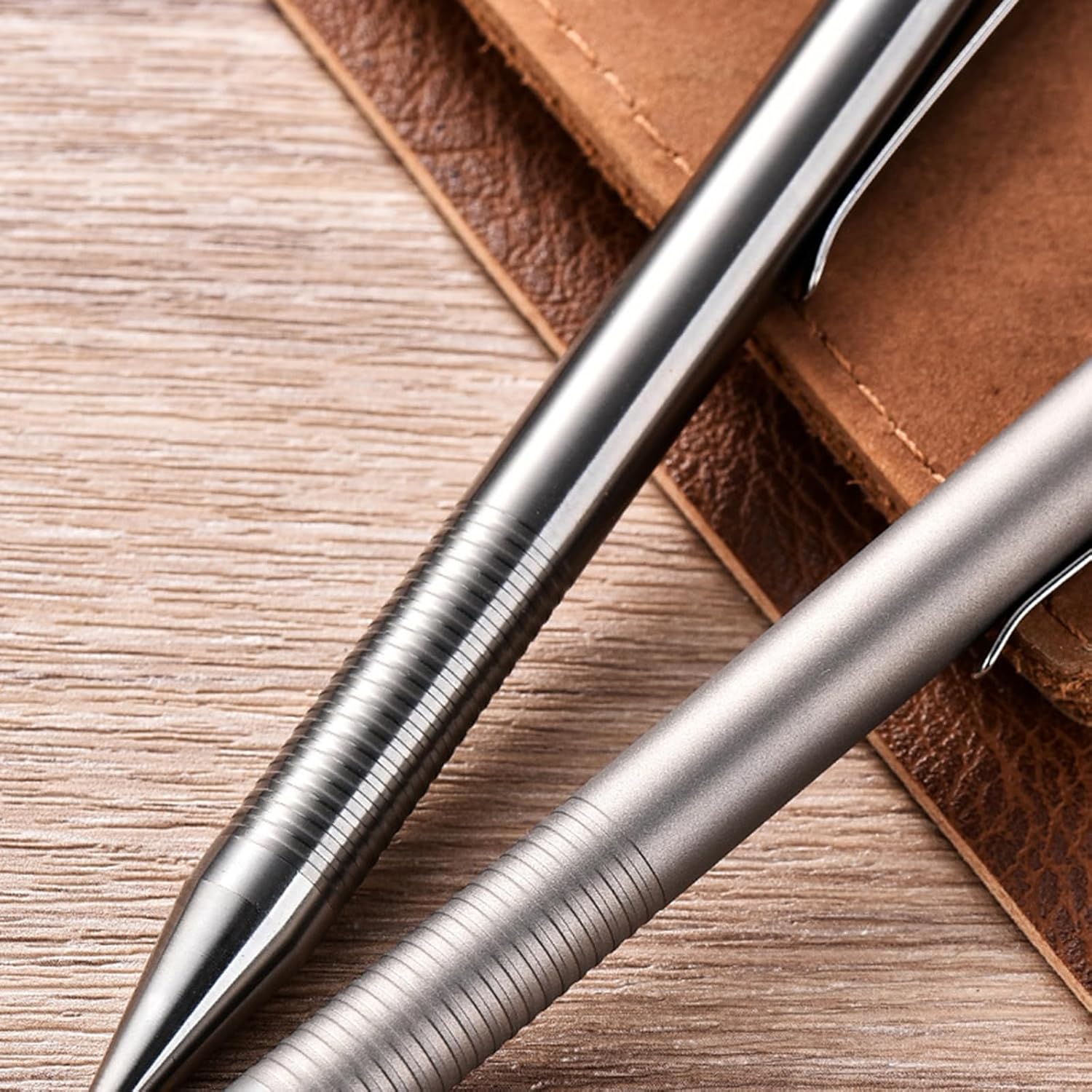 Hamans Titanium Bolt Action Pen 4.72“ Retractable with Stainless Steel Pocket Clip Ballpoint Pen Compact Size Lightweight Compatible with Parker Refill