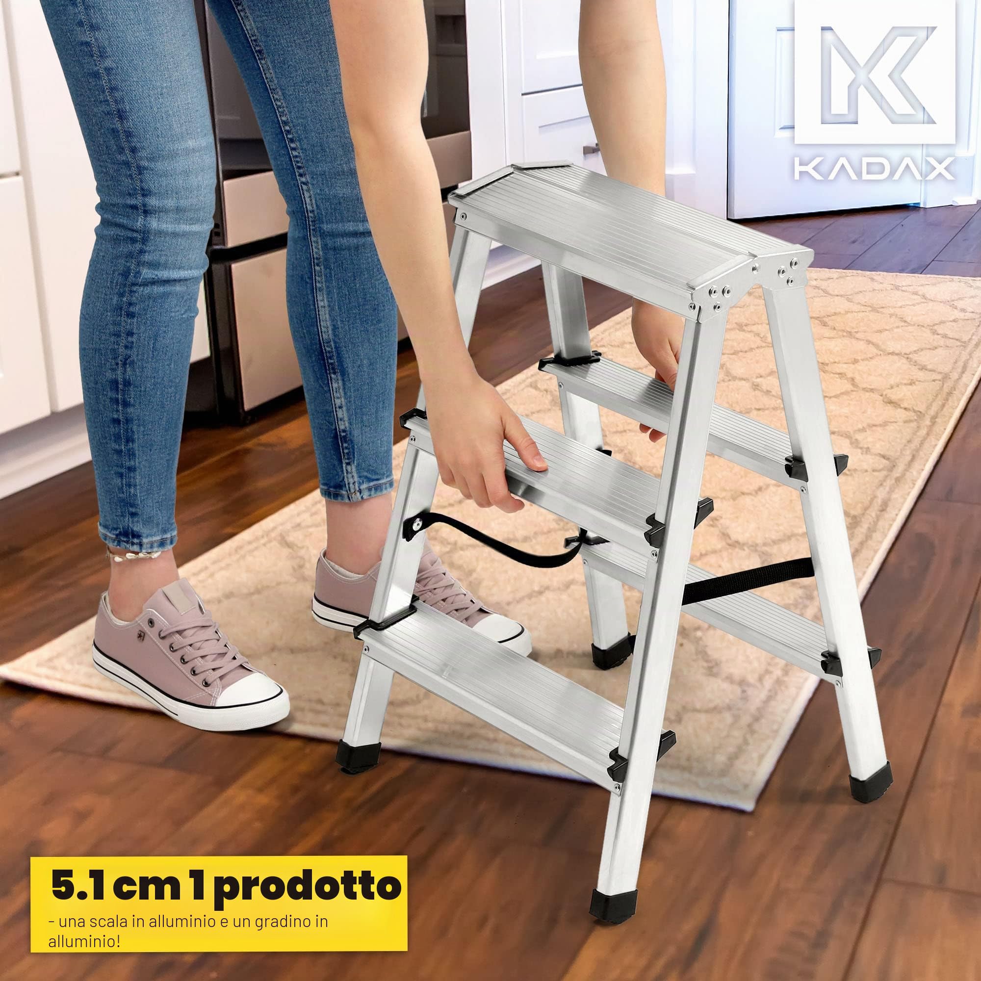 KADAX Scaletta Pieghevole in Alluminio, Scala Doppia a Pioli con Piattaforma Antiscivolo, Gradini Larghi e Struttura Leggera, Fino a 125 kg (3 Gradini)