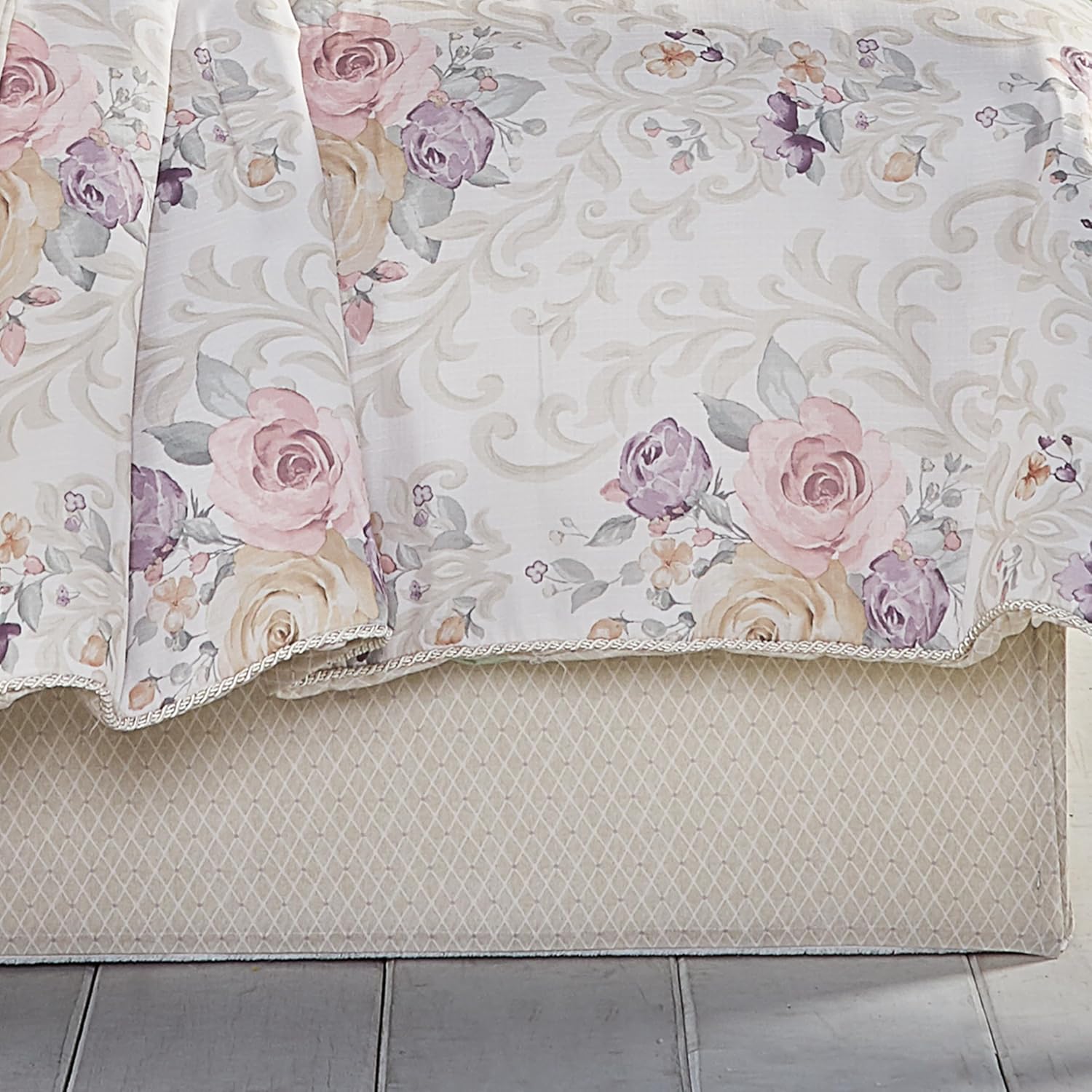 Royal Court Chardonnay Five Court Queen 4Pc. Comforter Set, Ivory, 90X92