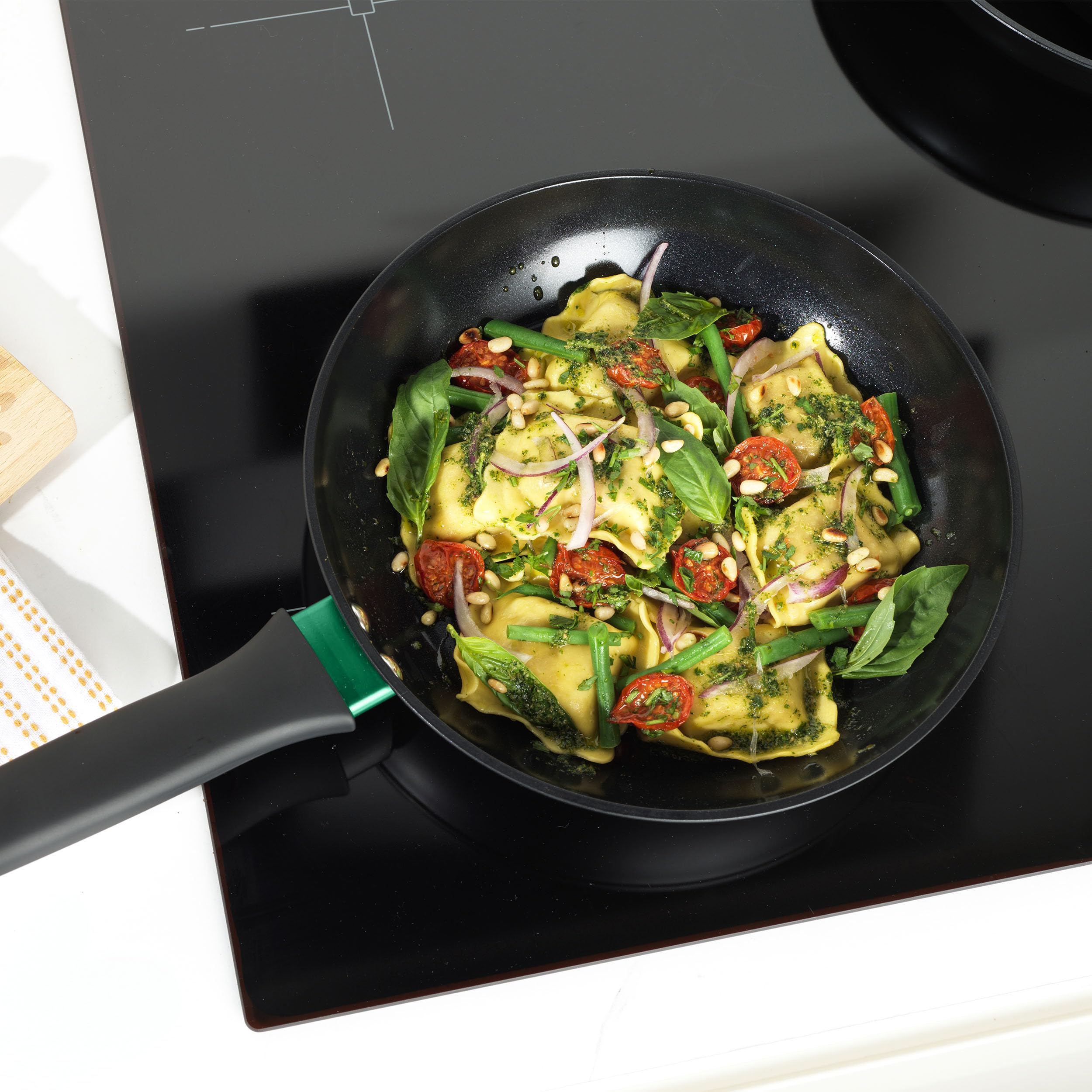 Russell Hobbs RH03253EU7 Verde Thermocollar 20 cm Frying Pan, Healthy Ceramic Non-Stick Coating, PFAS-Free - Image 3