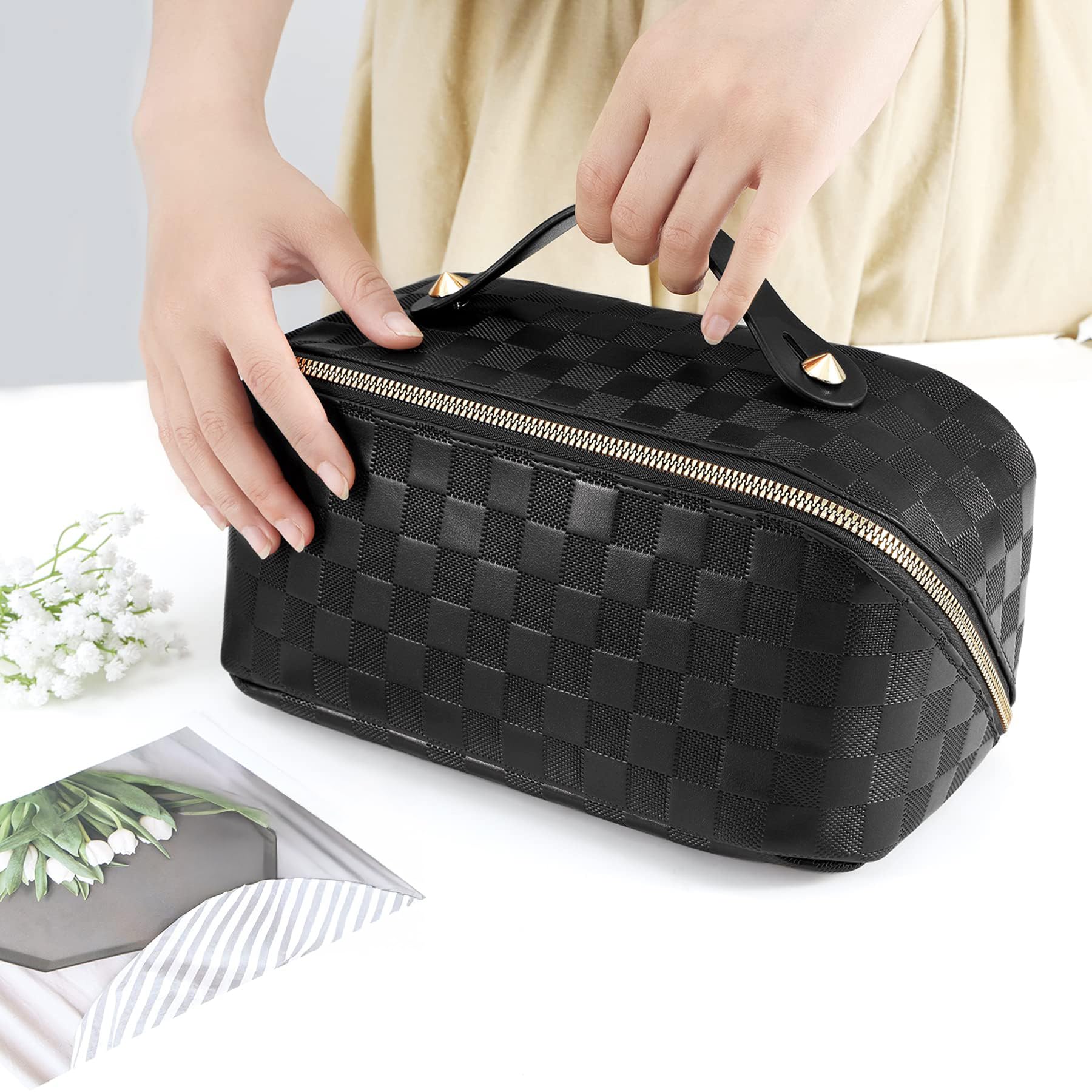 Bolsa de cosméticos de Viaje de Gran Capacidad, Bolsas de Maquillaje portátiles para Mujer, Impermeable, de Piel sintética, a Cuadros, Organizador de Maquillaje con separadores y asa, Bolsa de Aseo