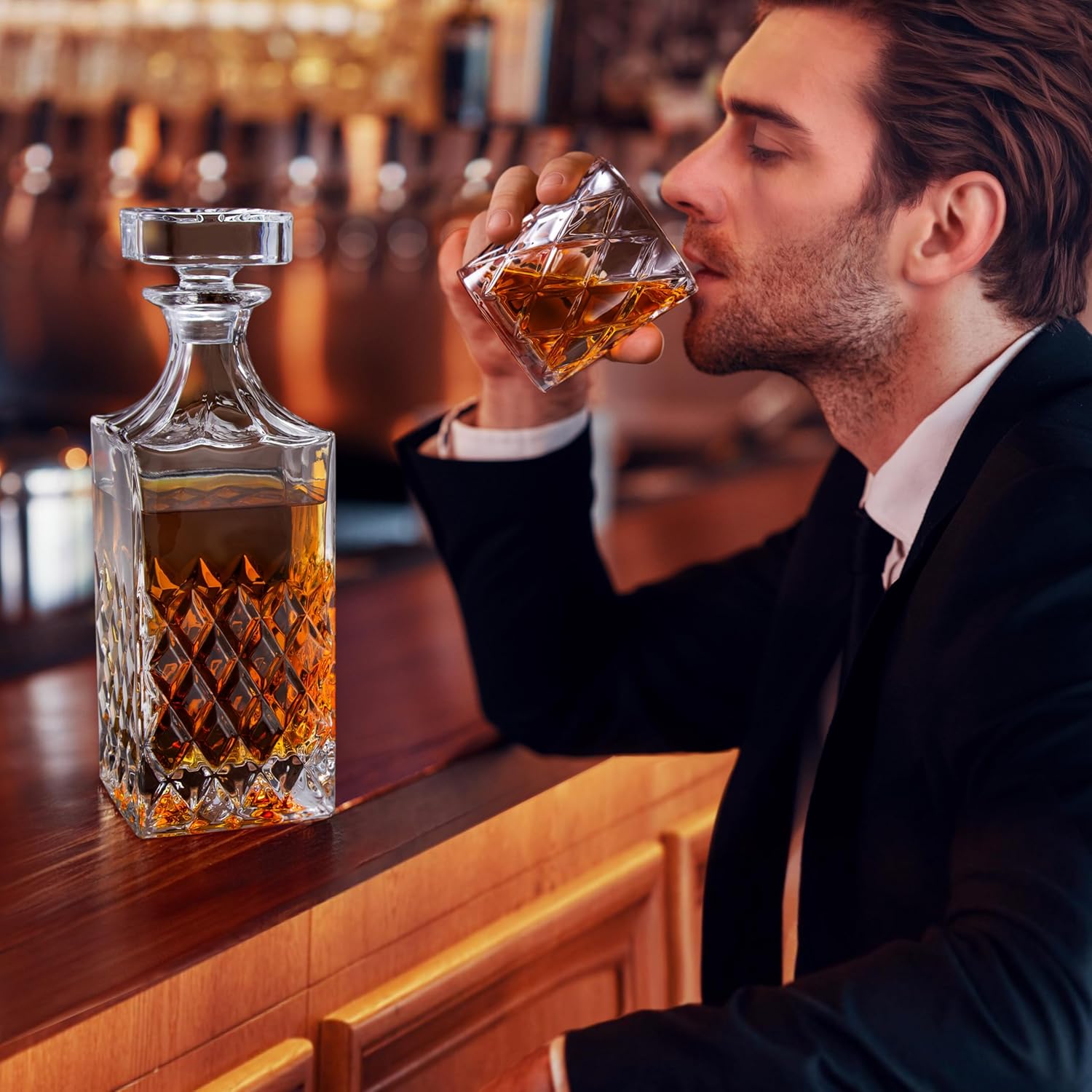 LIGHTEN LIFE Whiskey Decanter Set - Italian Style With 4 Glasses in Gift Box - Crystal Bourbon Decanter for Scotch, Liquor - Gift for Men and Women - Image 3