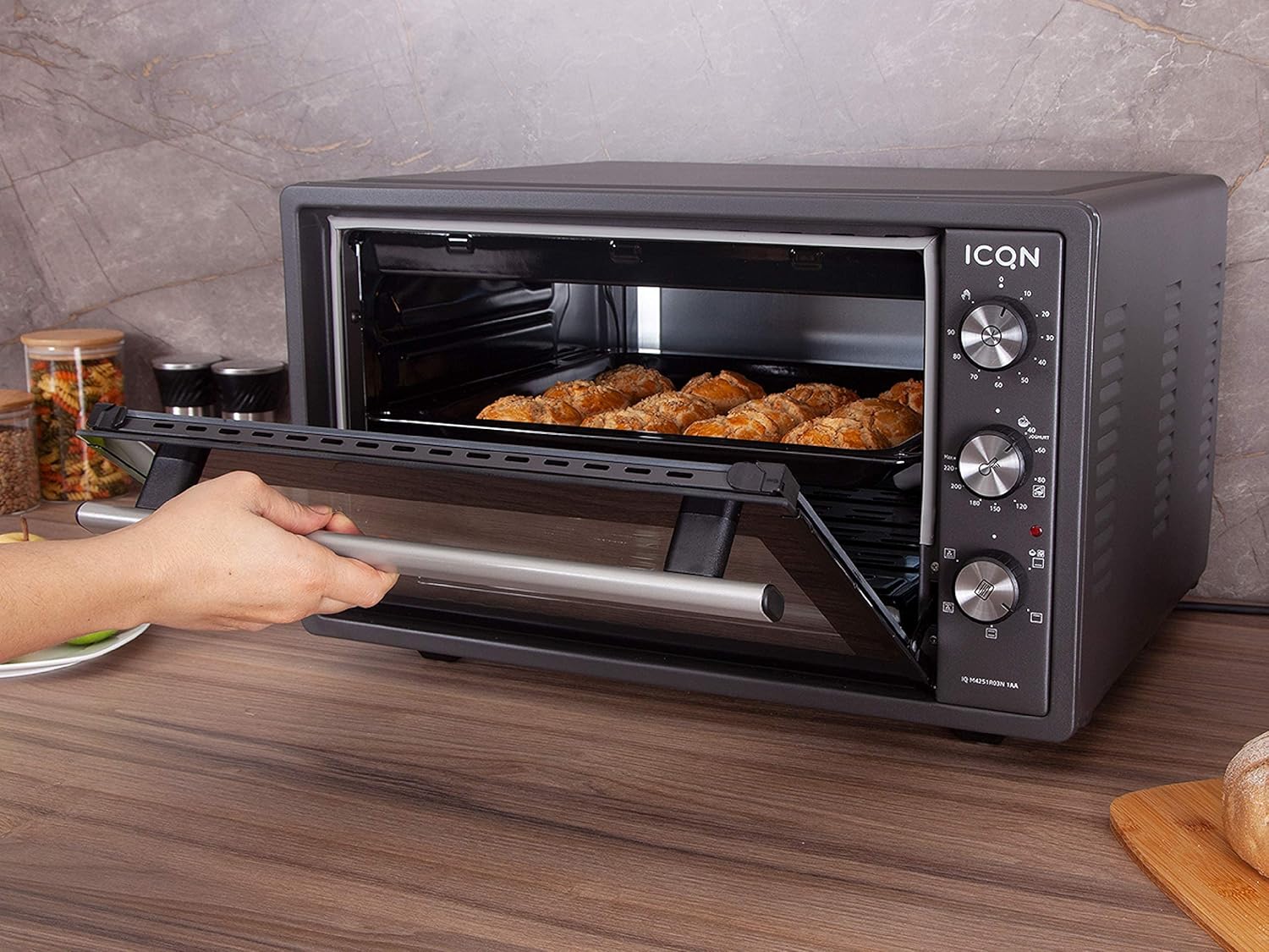 ICQN Mini Oven with food inside