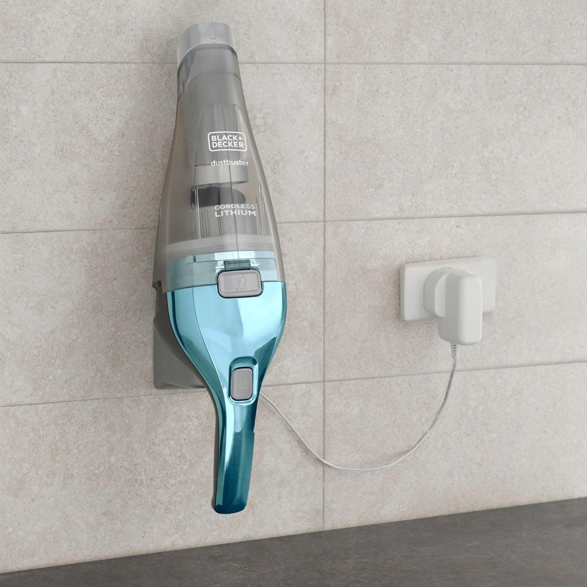 Black+Decker - Aspirateur à Main DUSTBUSTER - 7.2V (Batterie 2.0Ah) Aspirateur à Main sans Fil, Chromé, NVC220WBC-QW