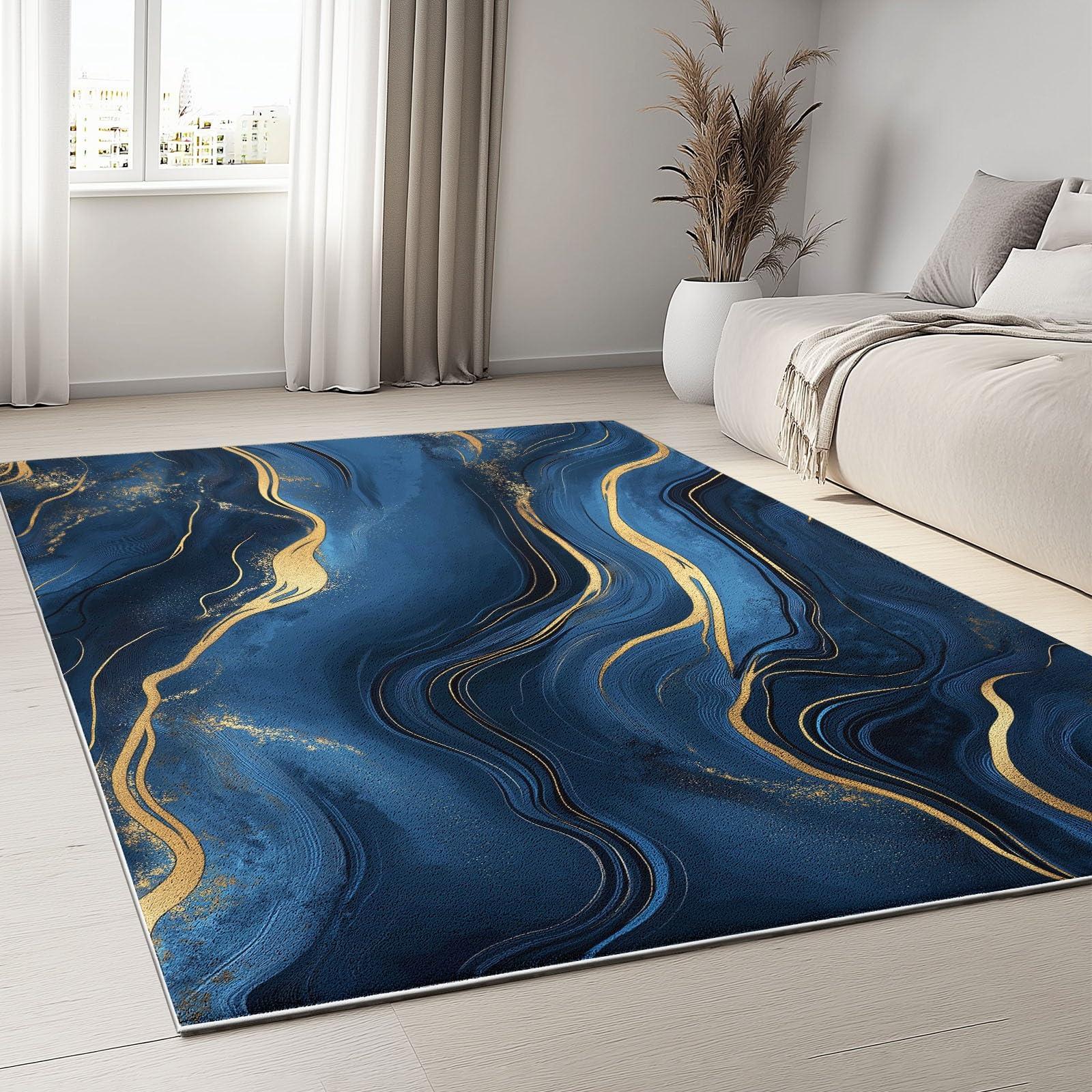 Tapis chambre adulte motif marbre abstrait bleu nuit et or