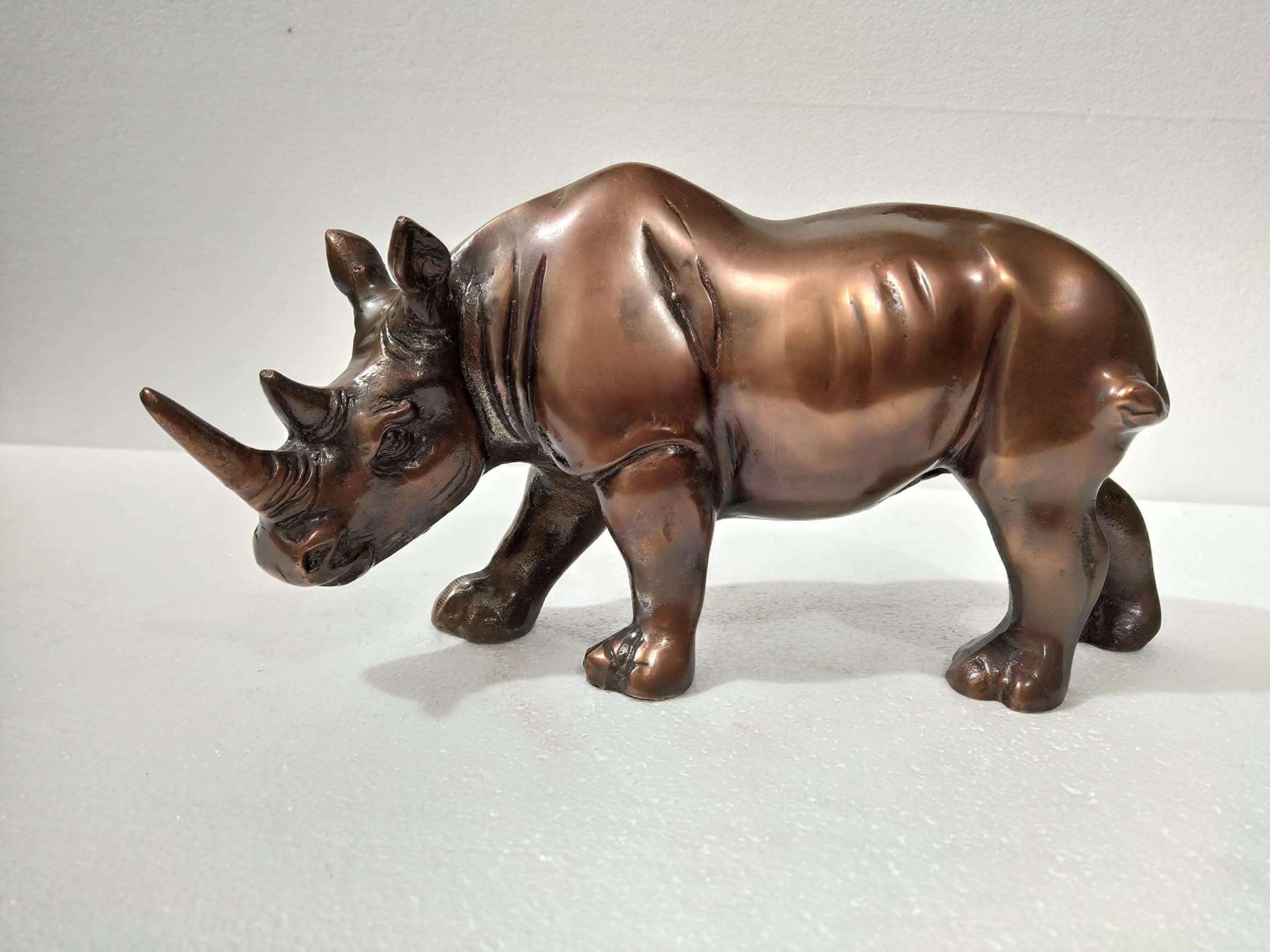 銅製 泥金 犀牛 置物 賞物 極細工 美術品 極美品 24cm x 高11cm 銅製 泥金 犀牛 置物 賞物 極細工 美術品 極美品 24cm x 高