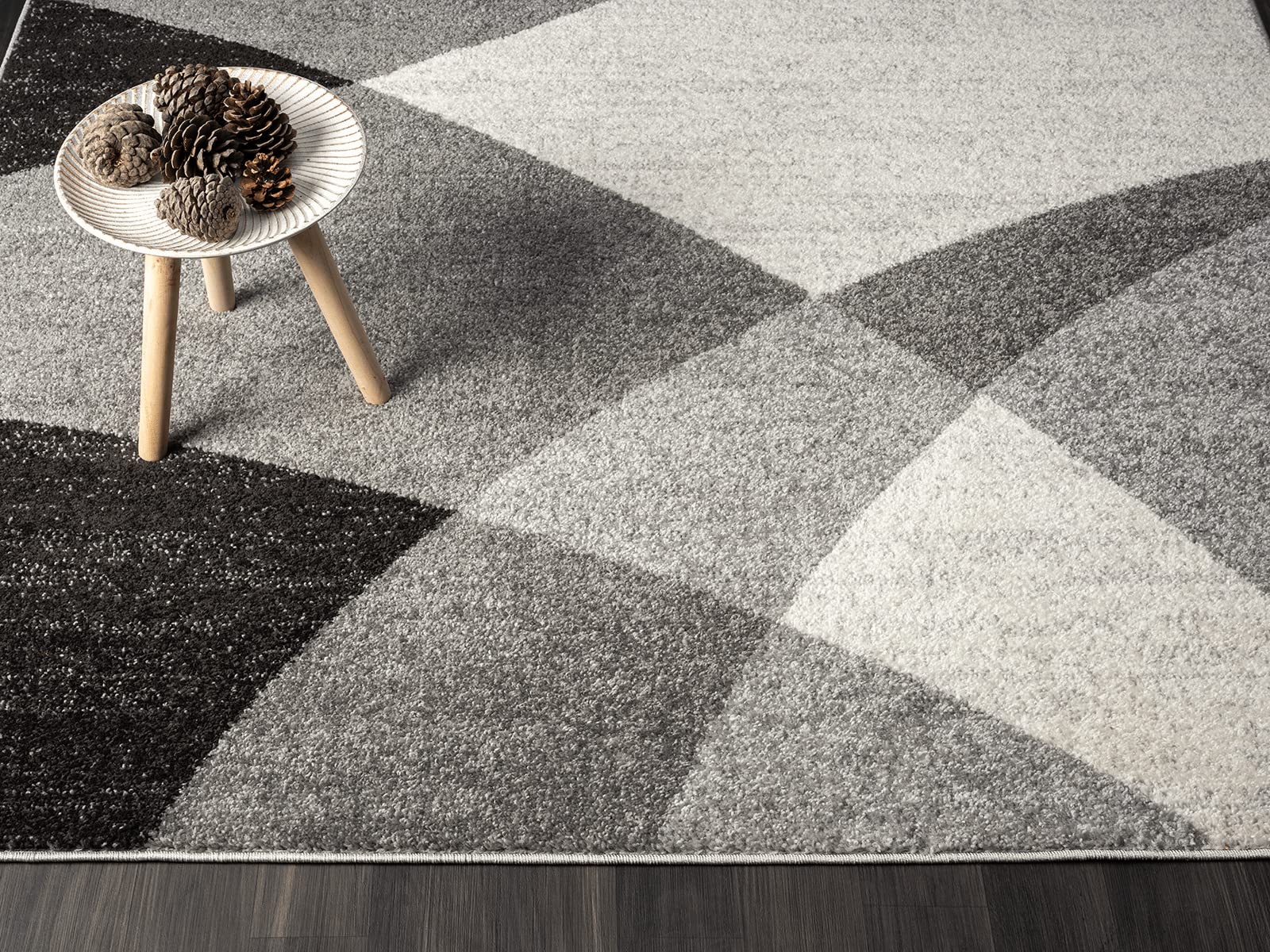 the carpet Dywan Pearl, nowoczesny, z krótkim włosiem, do salonu, sypialni, cięcie konturowe, geometryczny wzór, fale, kolor szary, 200 x 280 cm