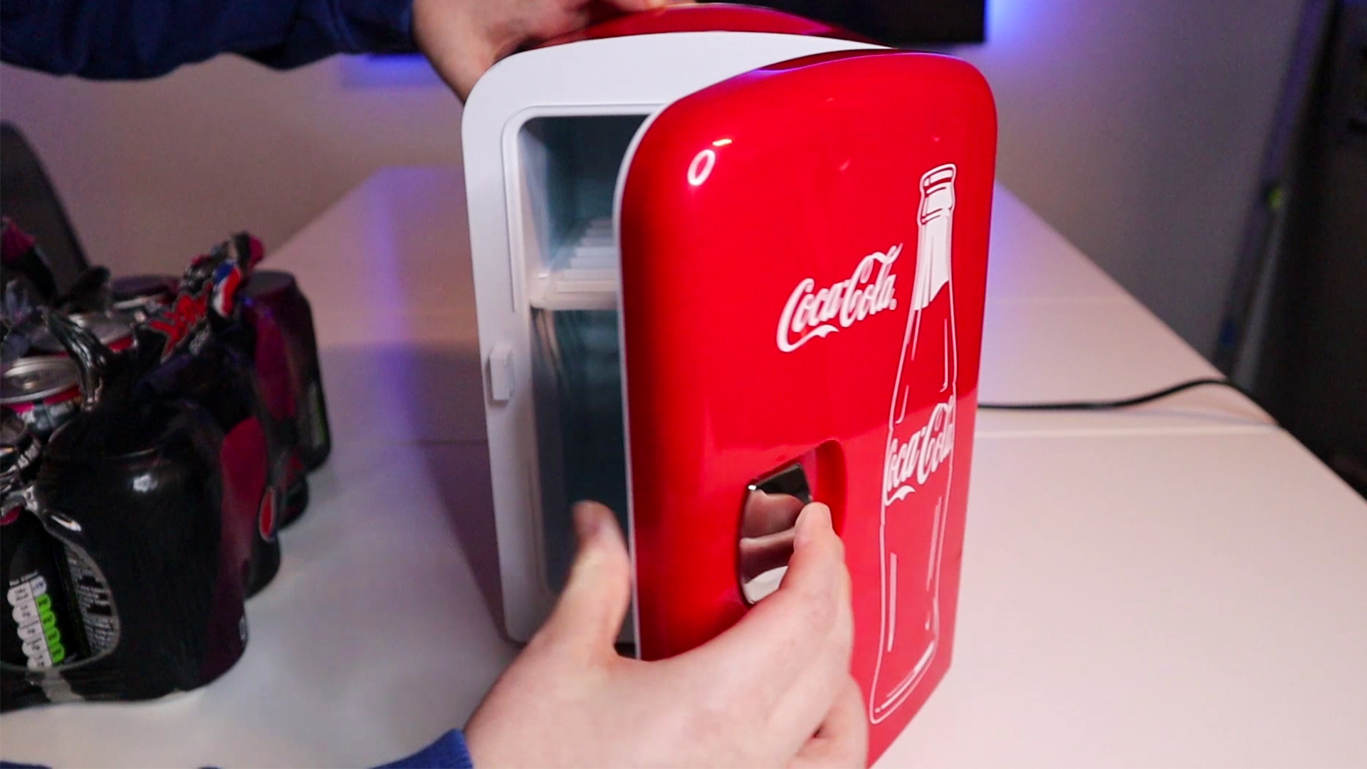 Watch Coca Cola Mini Fridge Review on Amazon Live