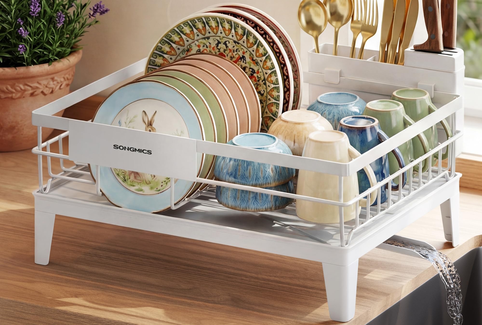 SONGMICS Dish Drying Rack, Dish Drainer Rack for Kitchen Counter, 360?Rotatable and Extendable Spout, Draining Board, with Cutlery Holder, 31 x 42 x 18.5 cm, Cloud White KCS550WG01