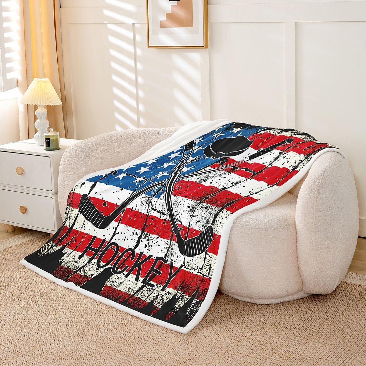 Ice Hockey Sherpa Blanket For Boys, American Flag Throw Blanket Twin Size United States Stars Stripes Fleece Blanket Ice Hockey Gifts For Girls, Hockey Sports Game Flannel Blanket Ice Hockey Decor