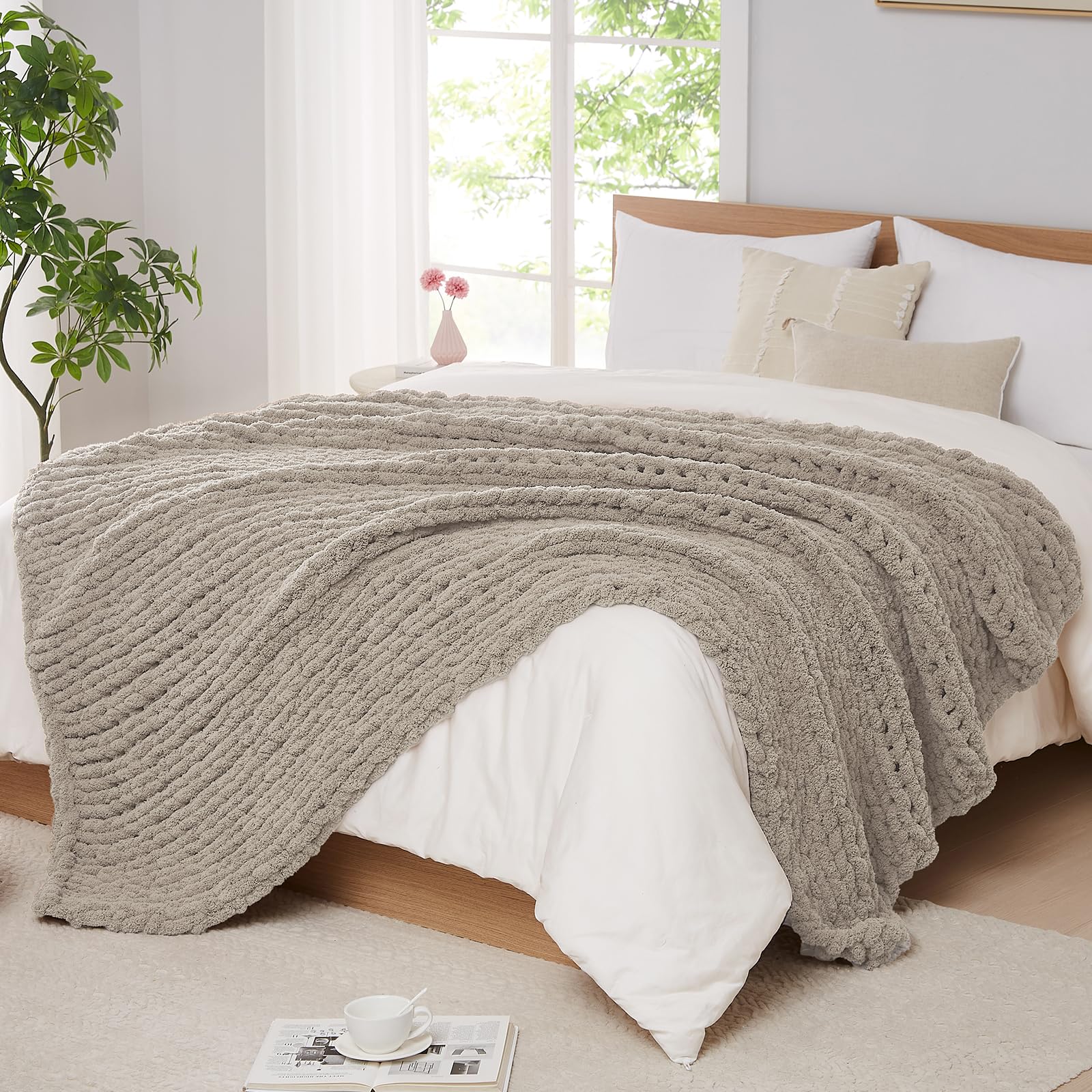 L'AGRATY Chunky Knit Blanket Throw: 50''x60'' Chenille - blankets and throws | Mubboo